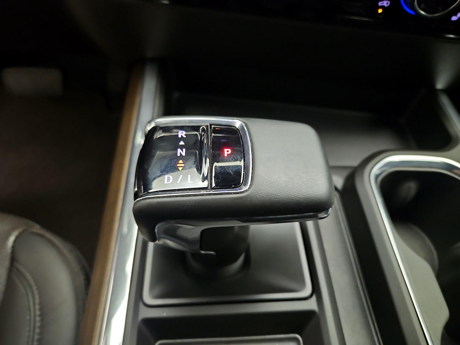 Thumbnail: 2024 Chevrolet Silverado 1500 - 17