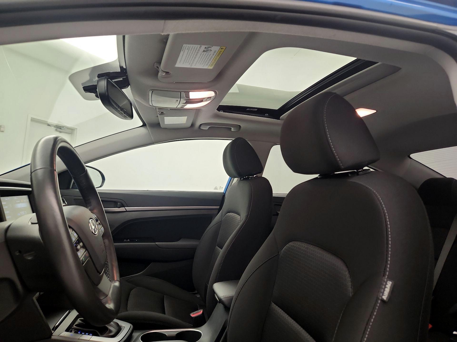 Thumbnail: 2017 Hyundai Elantra - 19