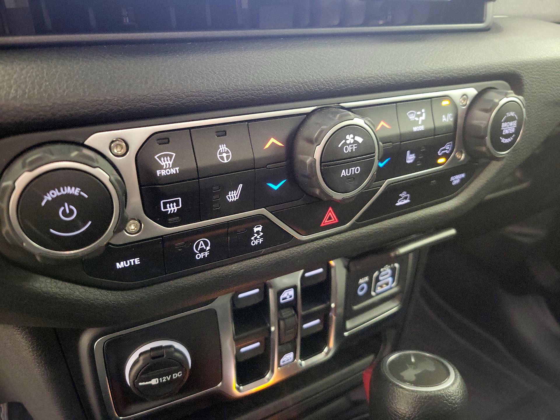 Thumbnail: 2024 Jeep Wrangler - 16