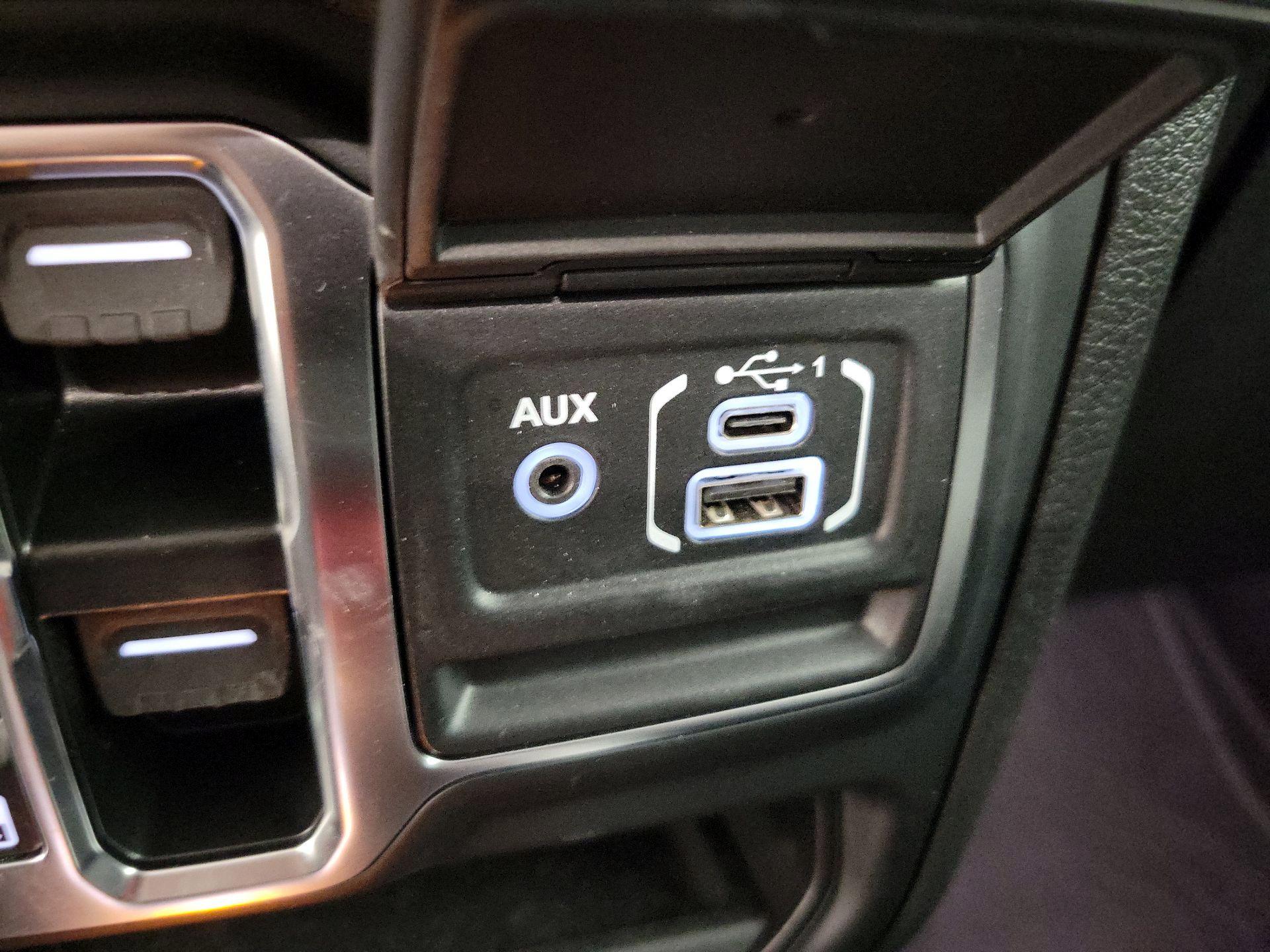 Thumbnail: 2024 Jeep Wrangler - 18