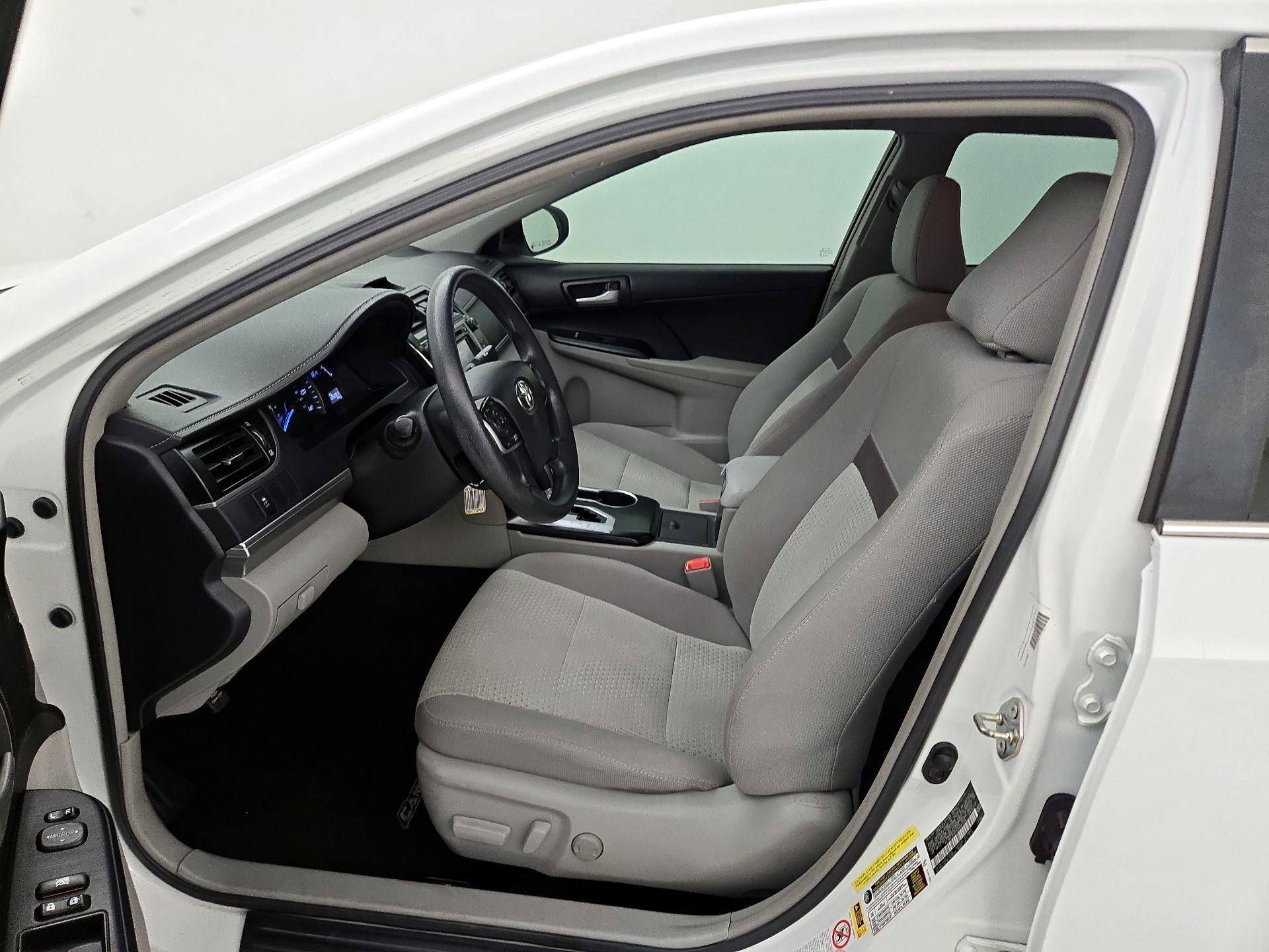 Thumbnail: 2014 Toyota Camry - 11