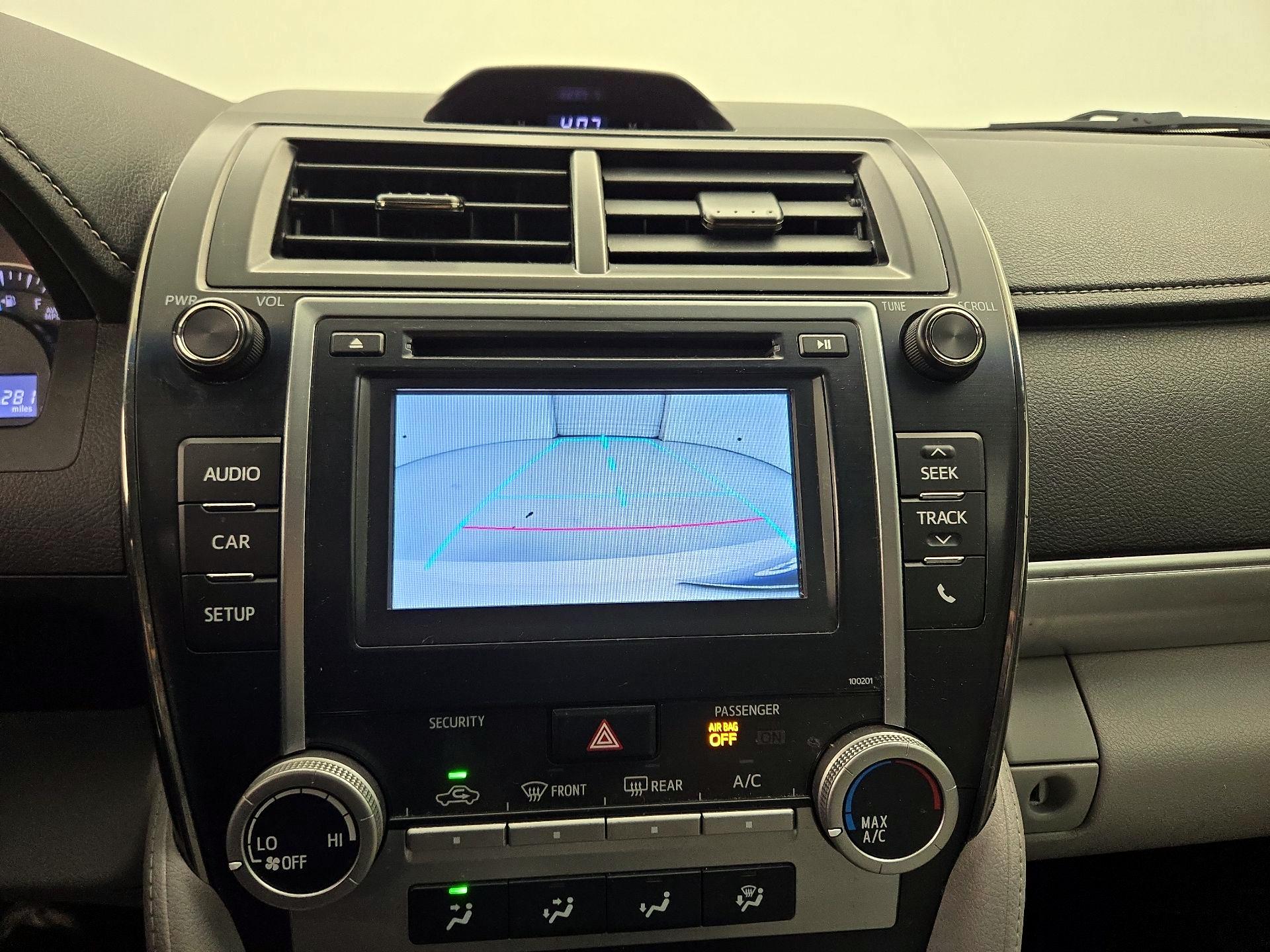 Thumbnail: 2014 Toyota Camry - 14