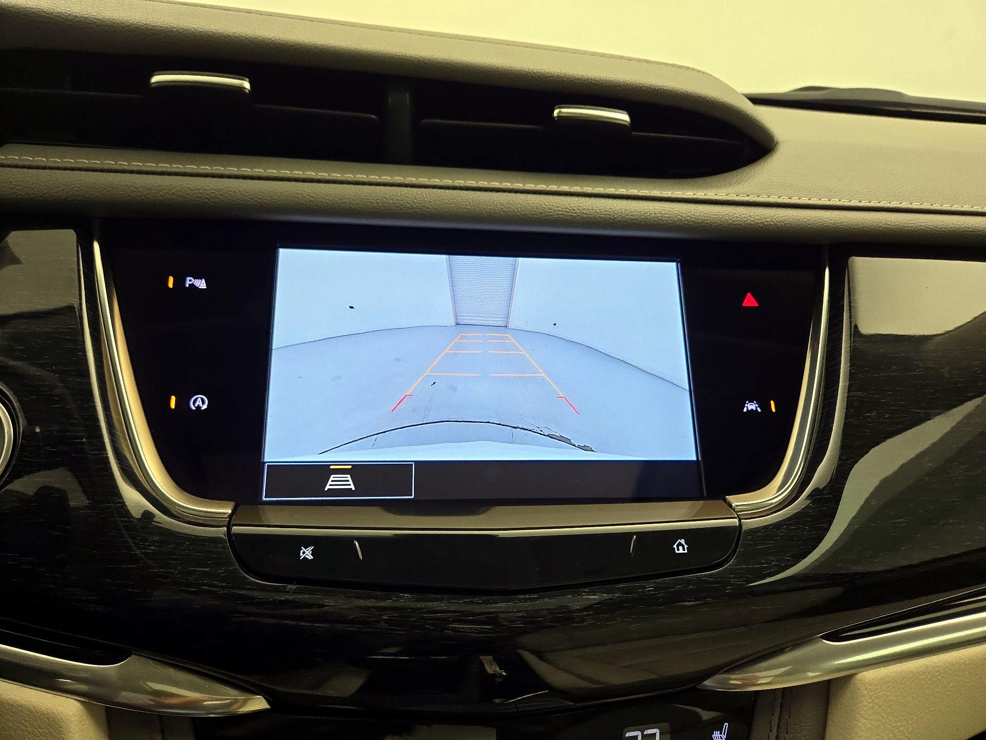 Thumbnail: 2023 Cadillac XT6 - 15