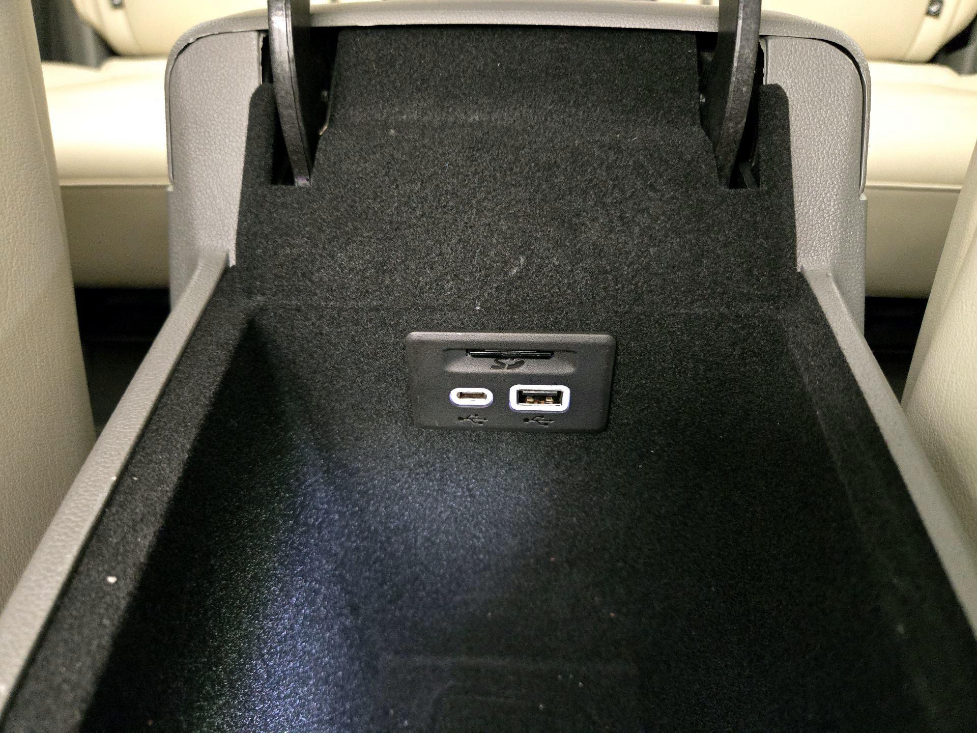 Thumbnail: 2023 Cadillac XT6 - 19