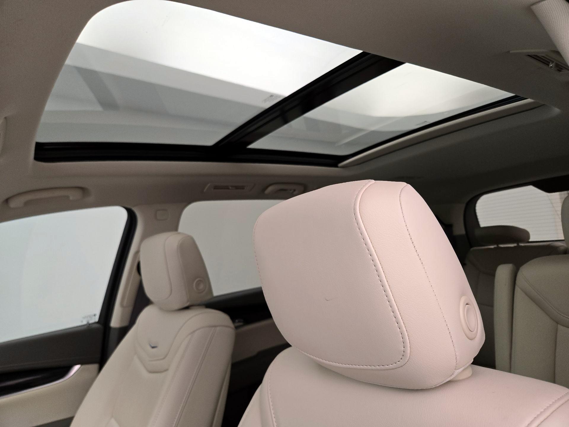 Thumbnail: 2023 Cadillac XT6 - 20