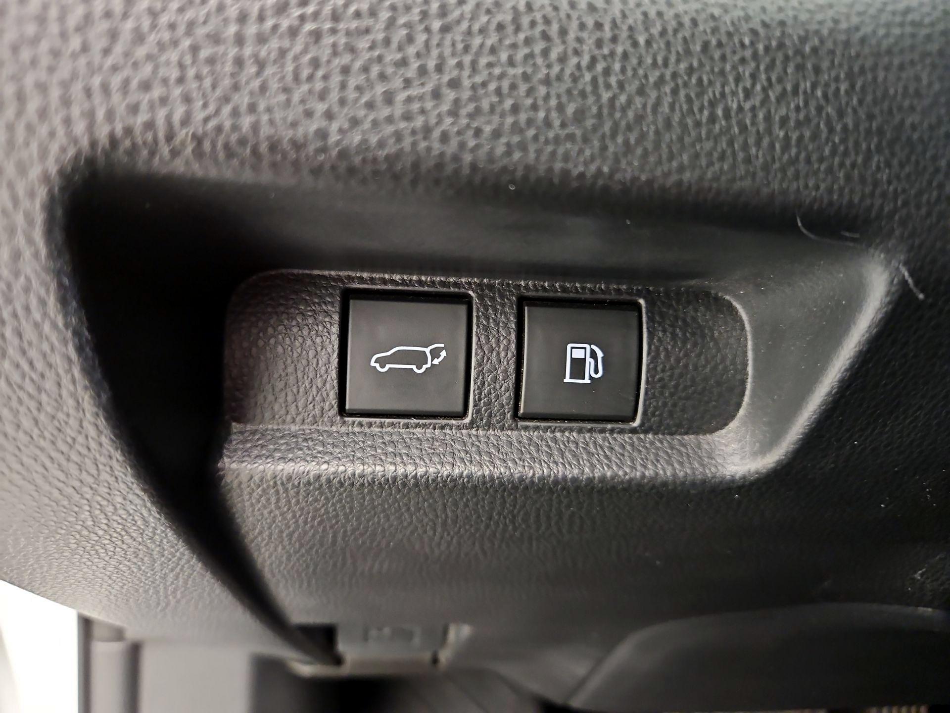 Thumbnail: 2025 Toyota Crown Signia - 13