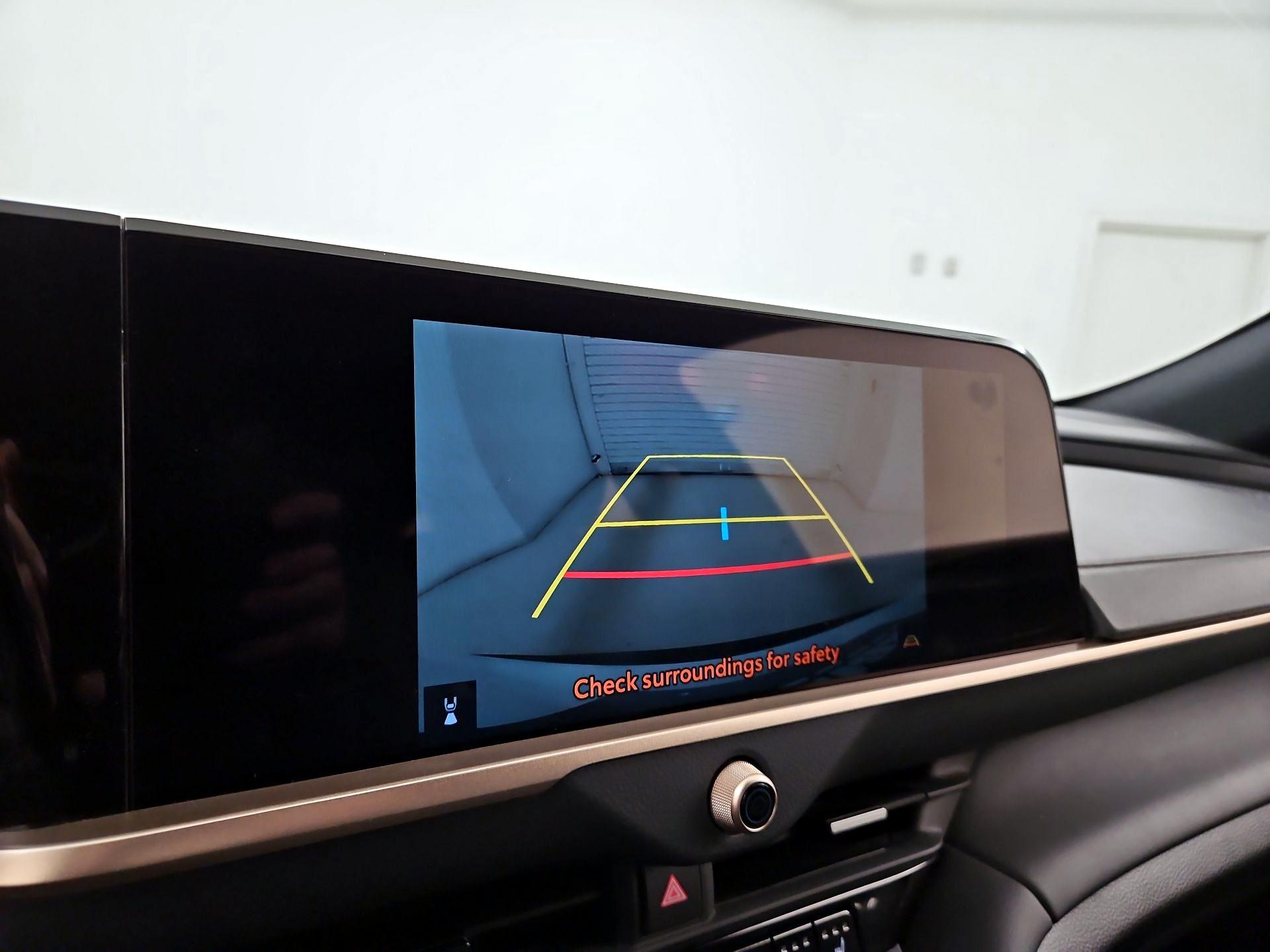 Thumbnail: 2025 Toyota Crown Signia - 14