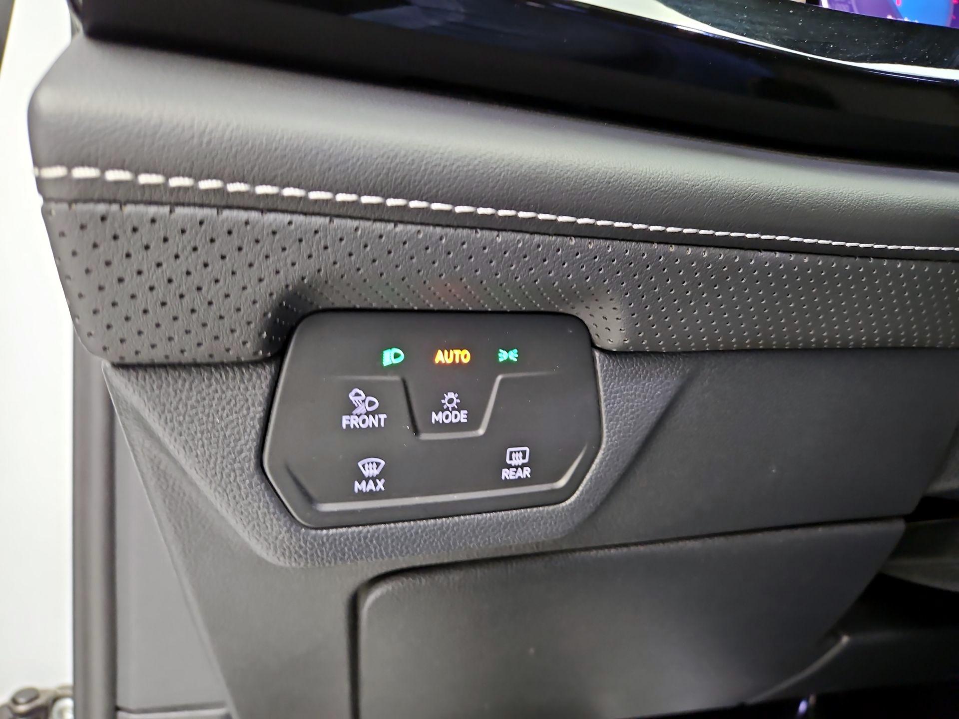 Thumbnail: 2025 Volkswagen Atlas - 13