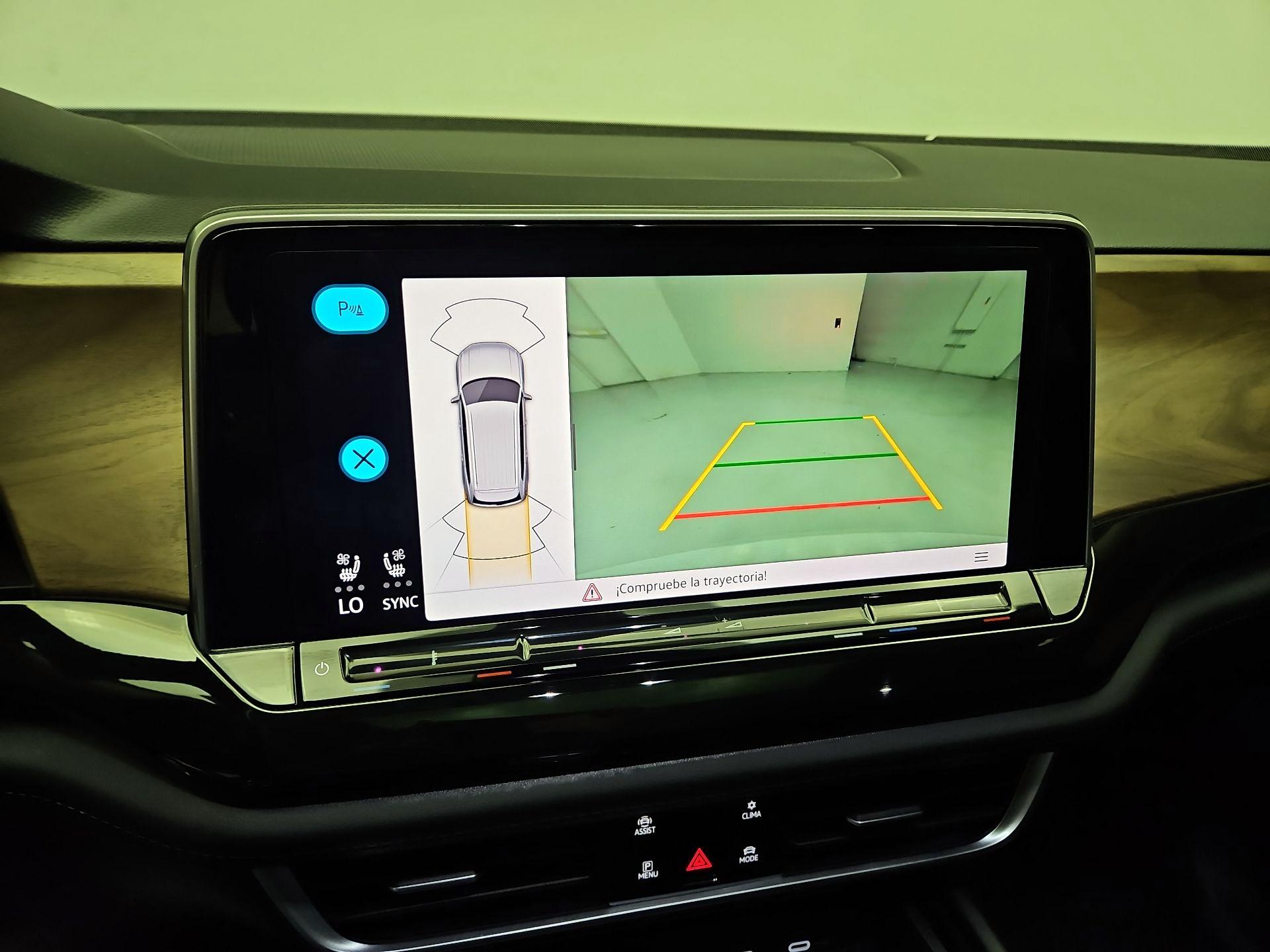 Thumbnail: 2025 Volkswagen Atlas - 14