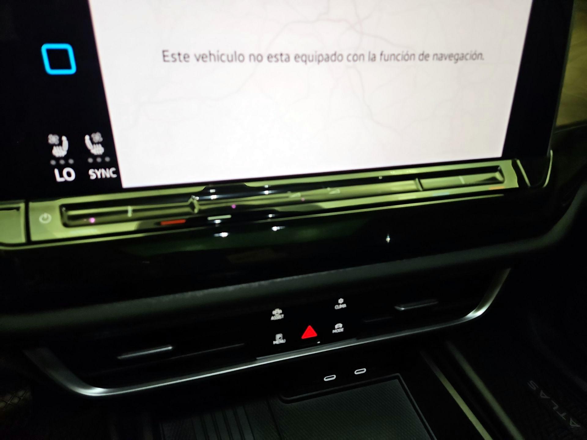 Thumbnail: 2025 Volkswagen Atlas - 16