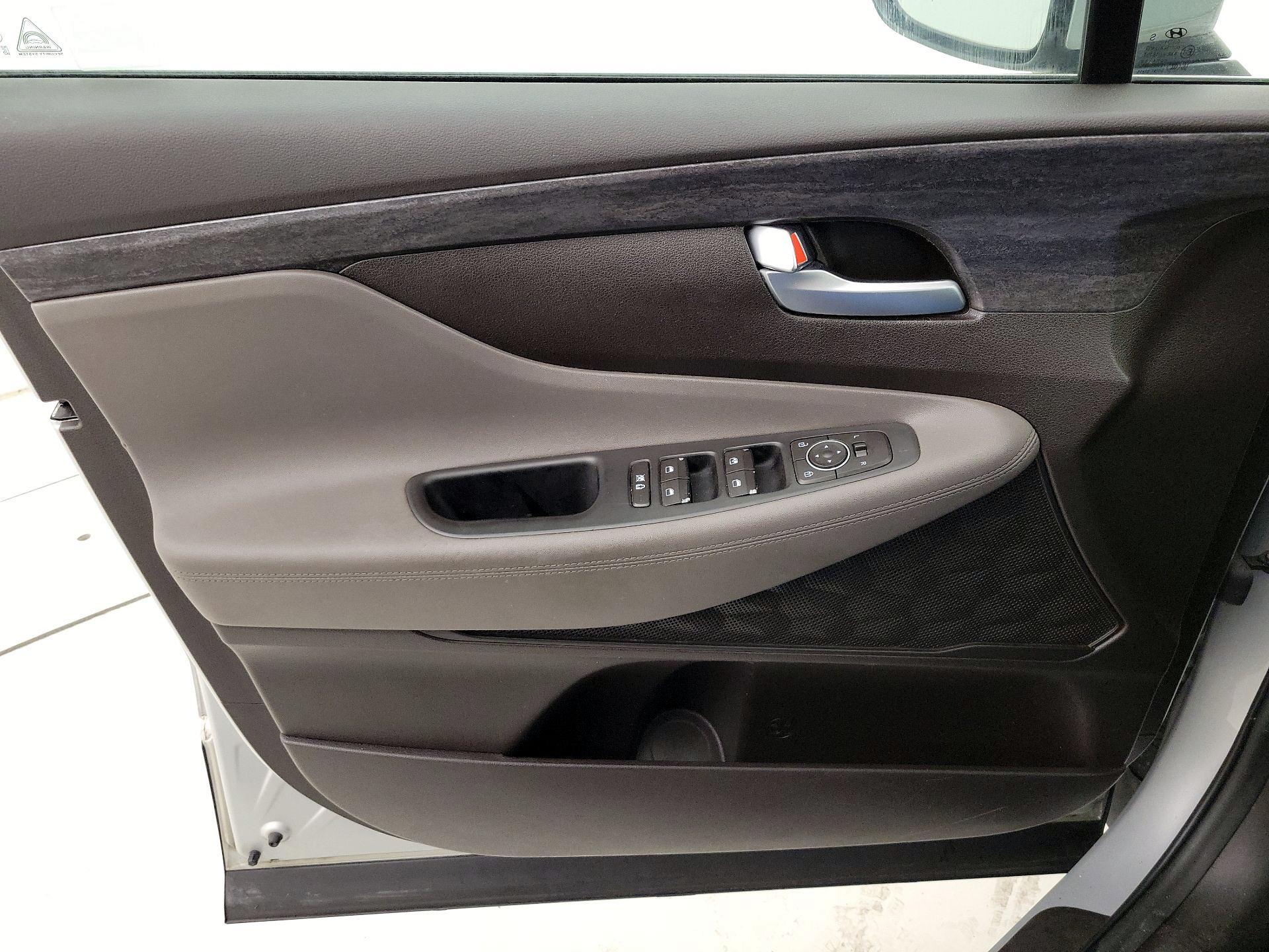 Thumbnail: 2019 Hyundai Santa Fe - 12