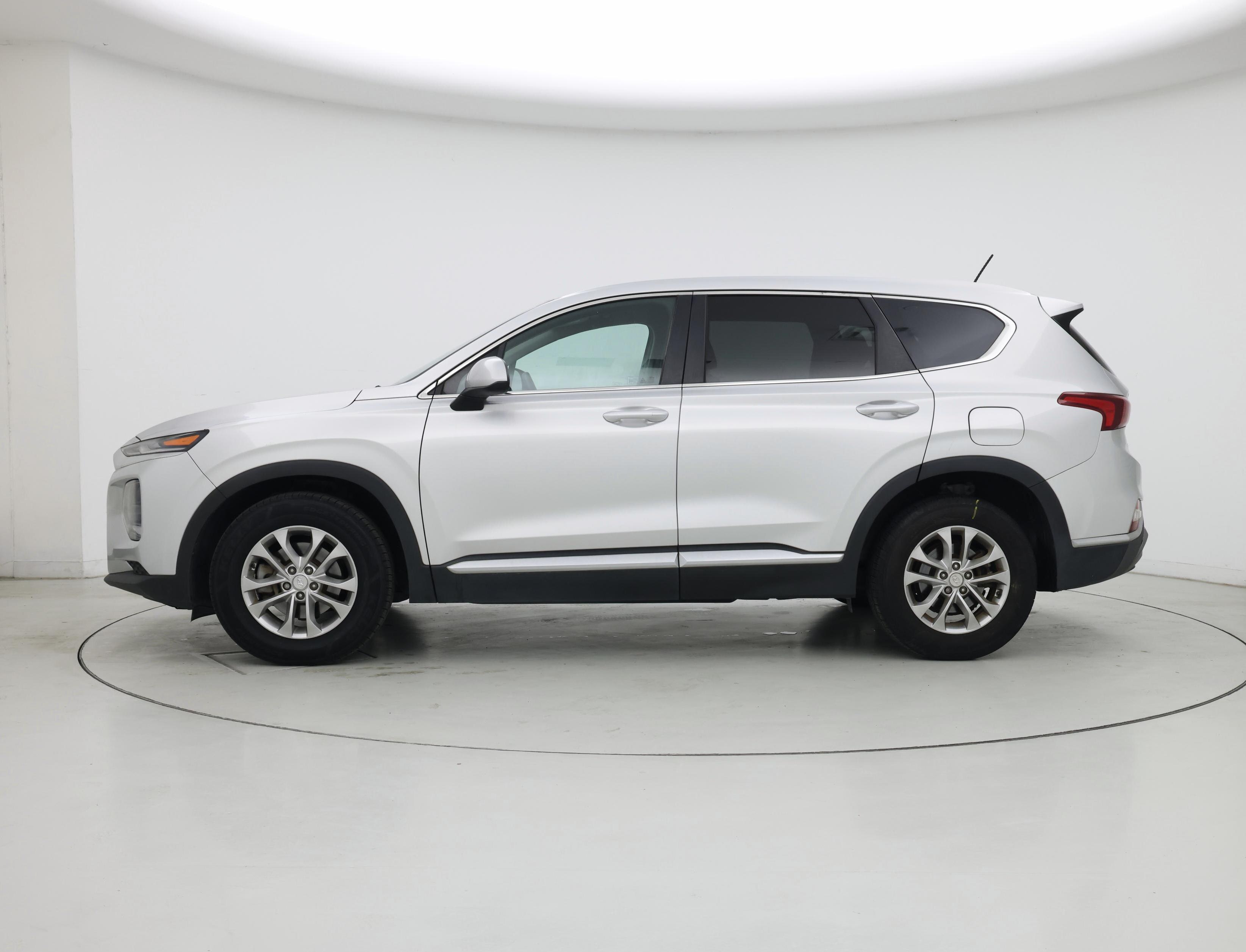 Thumbnail: 2019 Hyundai Santa Fe - 3