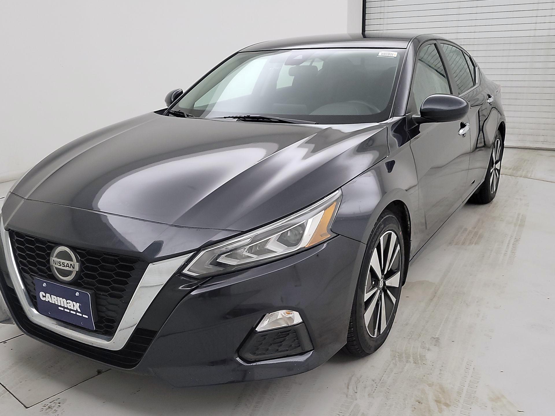 Thumbnail: 2022 Nissan Altima - 3