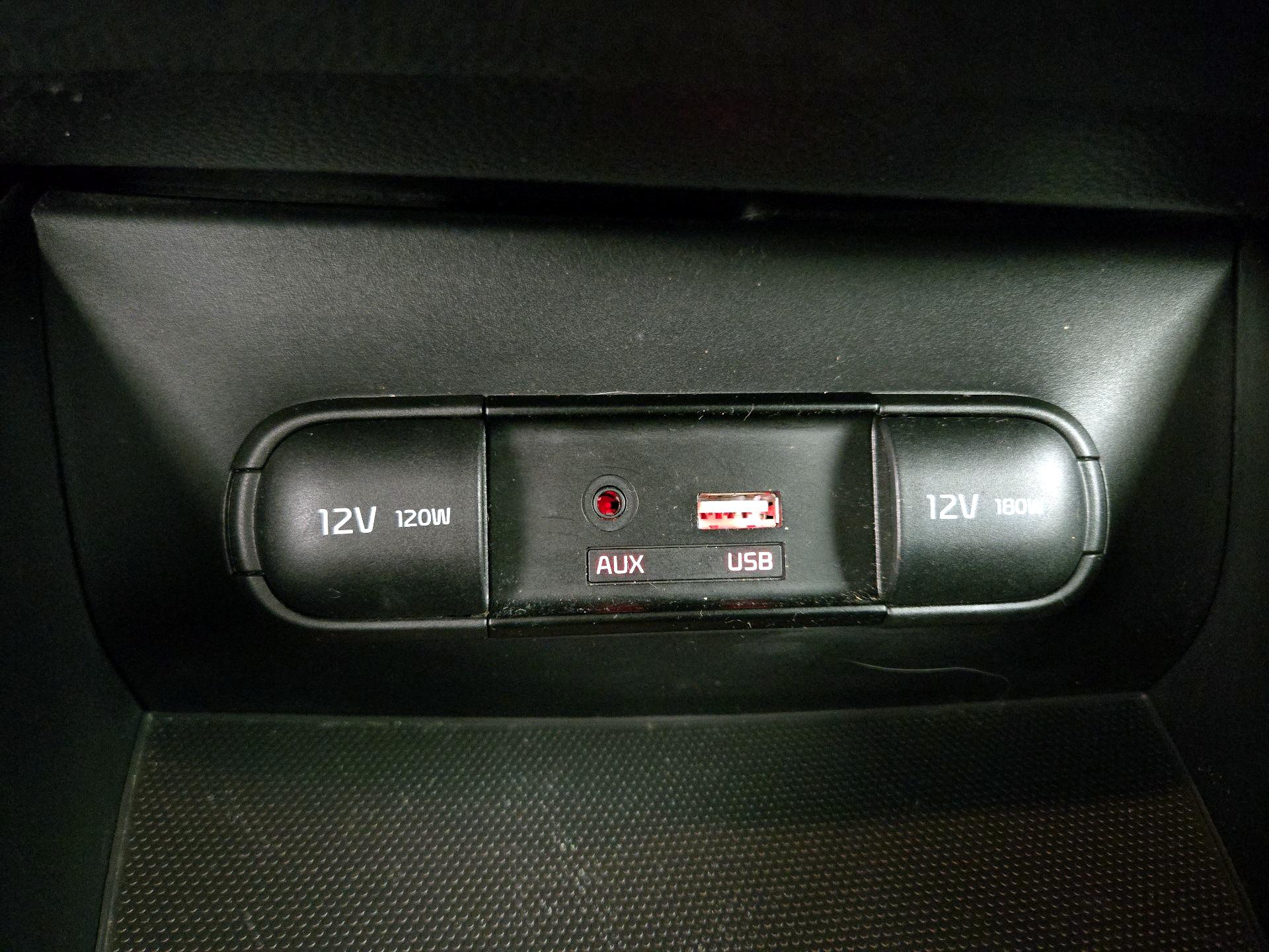 Thumbnail: 2018 Kia Soul - 18