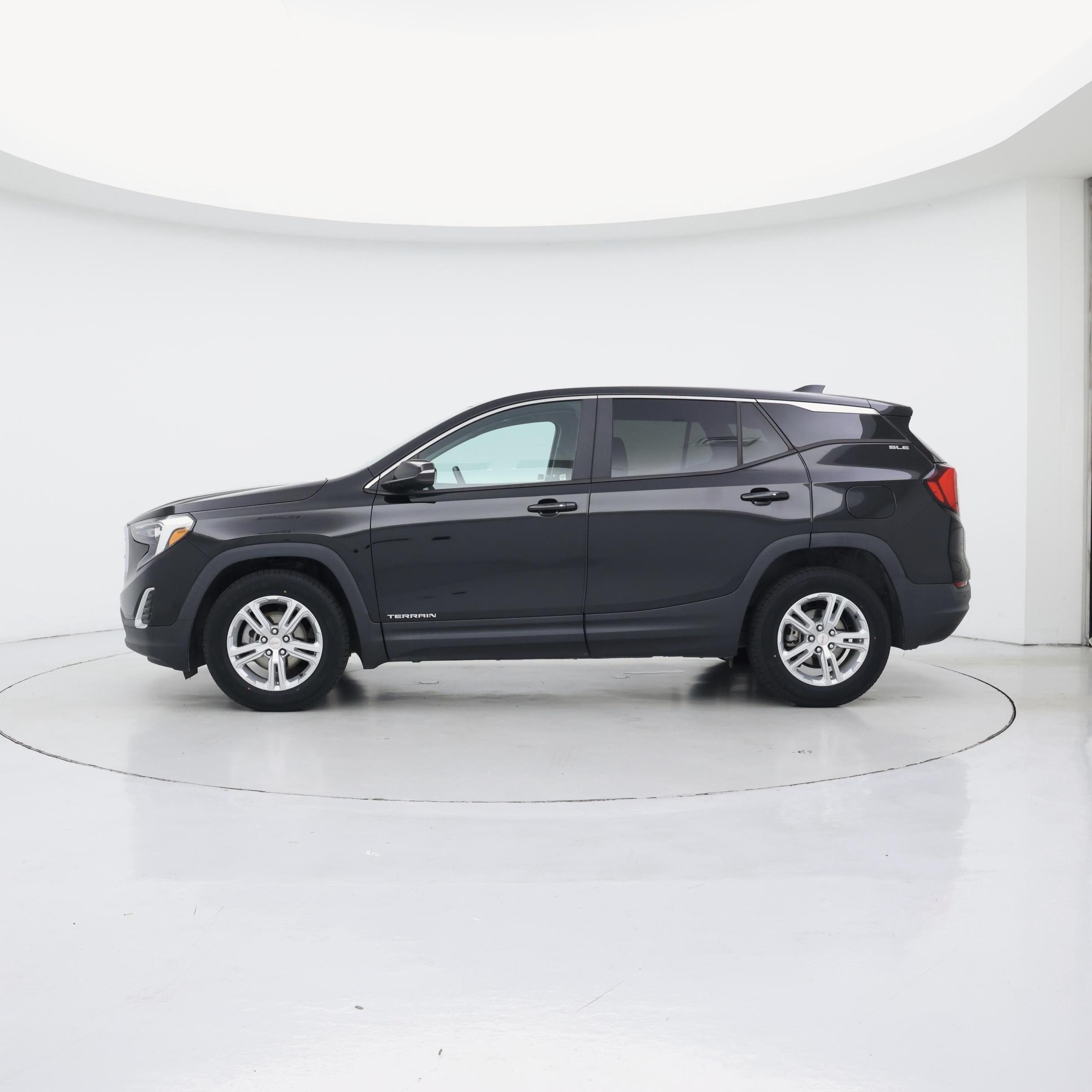 Thumbnail: 2021 GMC Terrain - 3