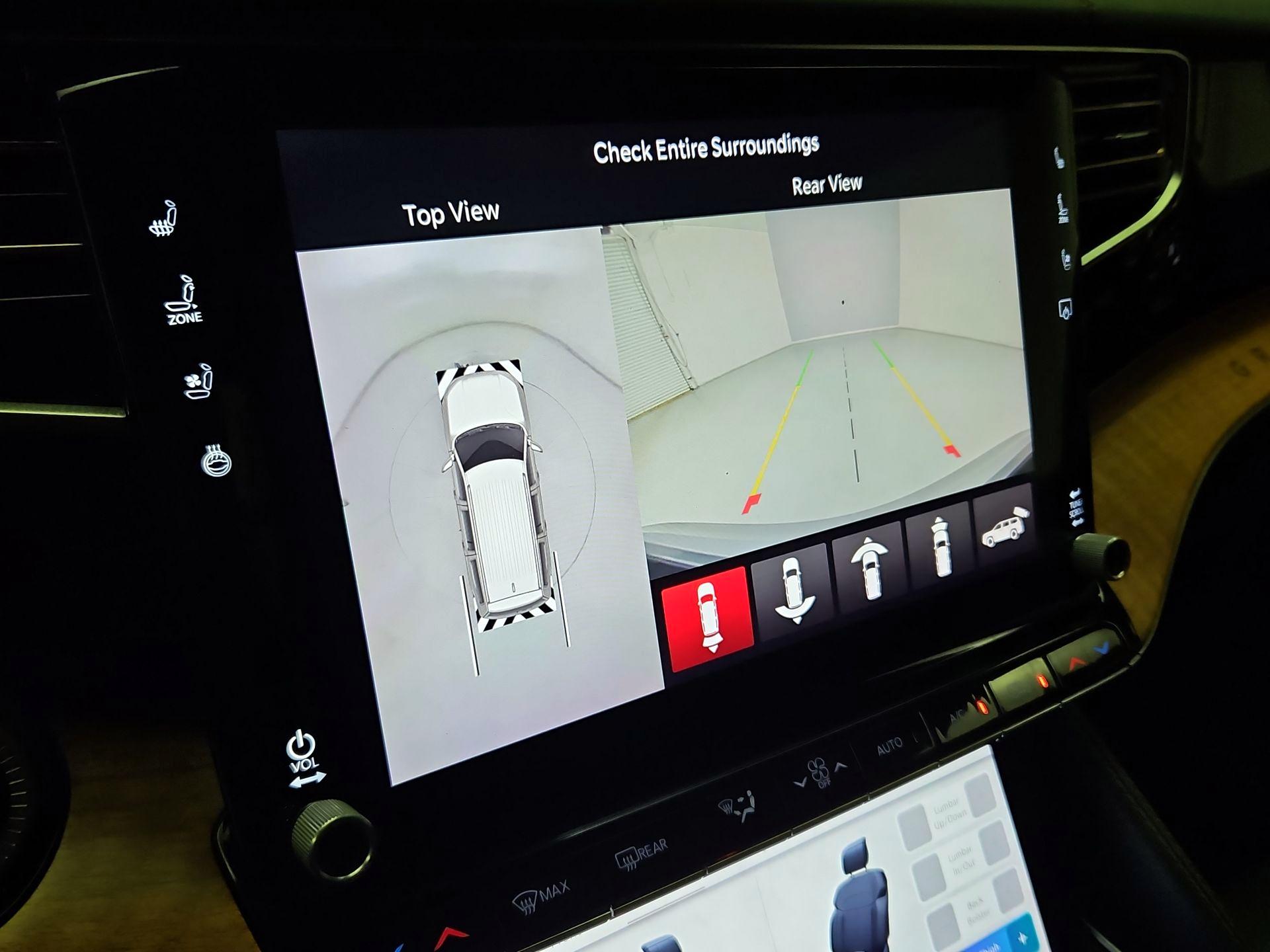 Thumbnail: 2022 Jeep Grand Wagoneer - 15