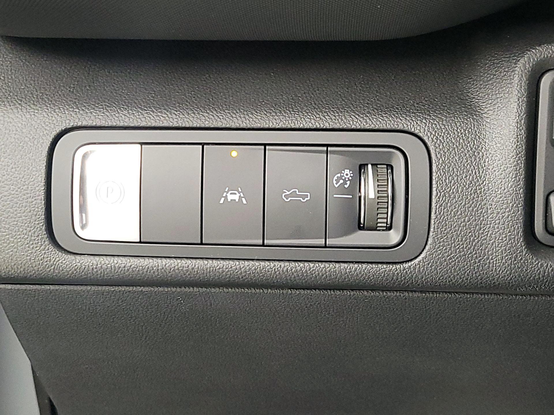 Thumbnail: 2026 Chevrolet Silverado EV - 13