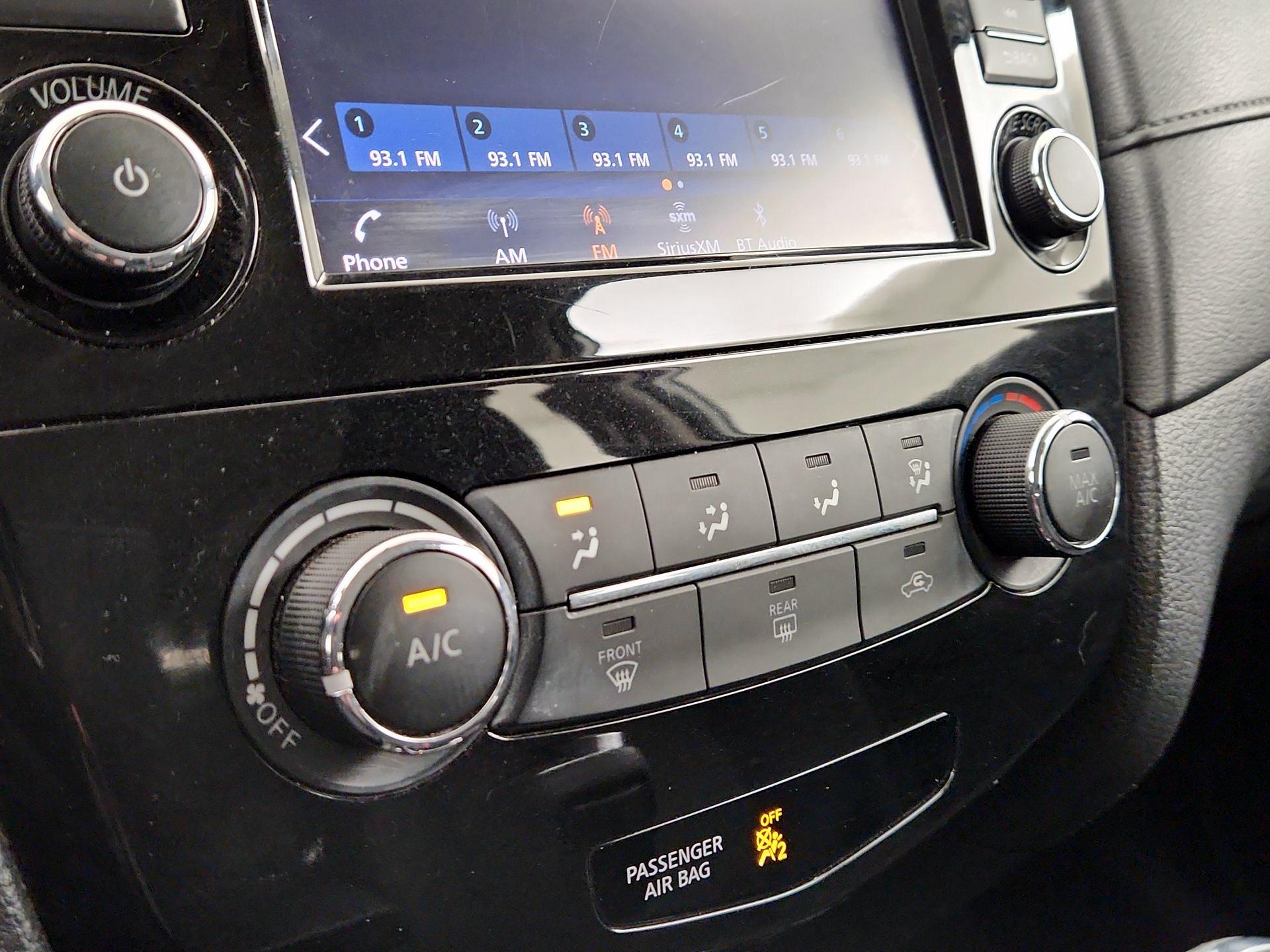 Thumbnail: 2018 Nissan Rogue - 16