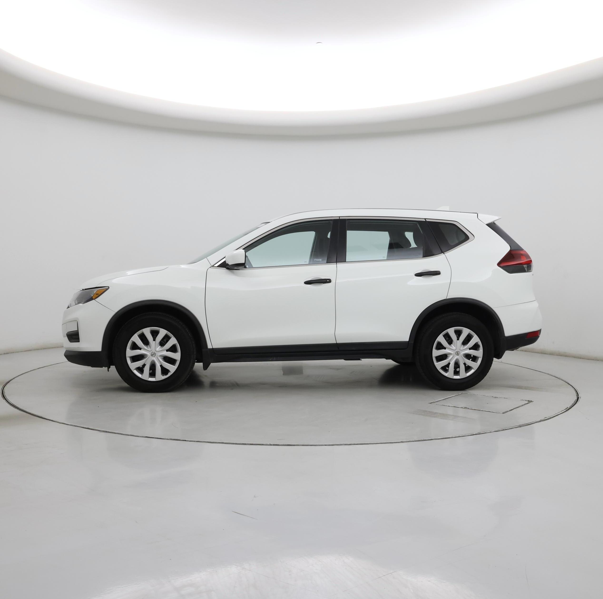 Thumbnail: 2018 Nissan Rogue - 3