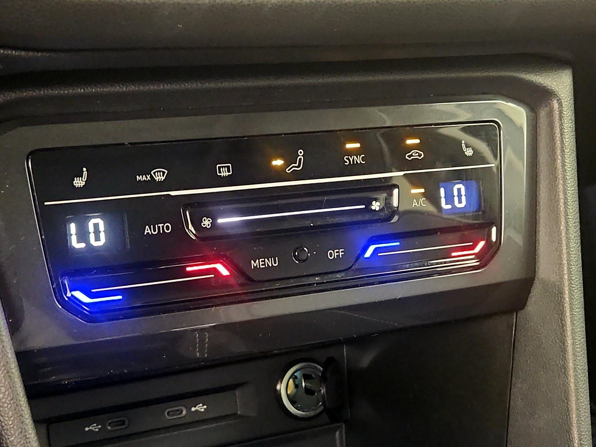 Thumbnail: 2023 Volkswagen Tiguan - 16