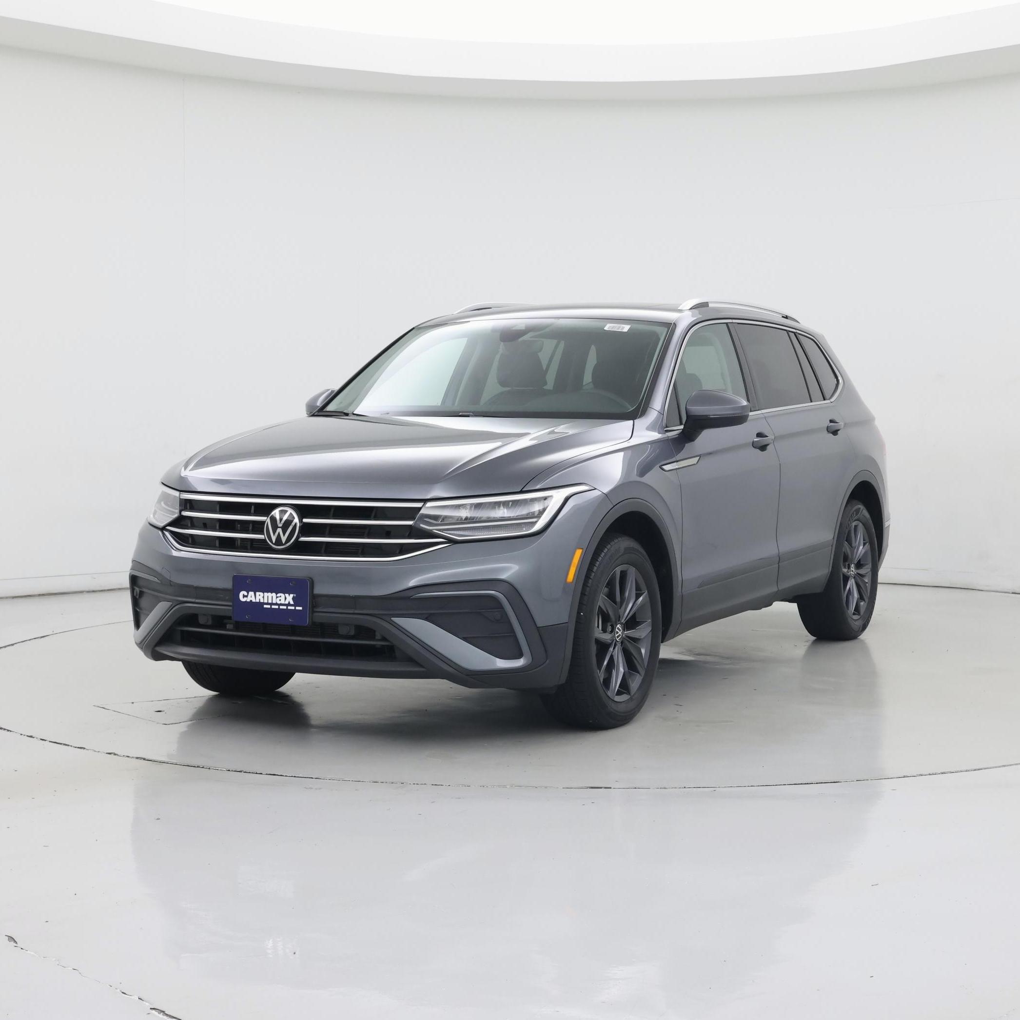 Thumbnail: 2023 Volkswagen Tiguan - 4