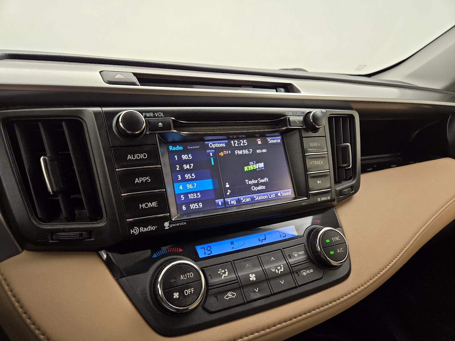 Thumbnail: 2016 Toyota RAV4 - 15