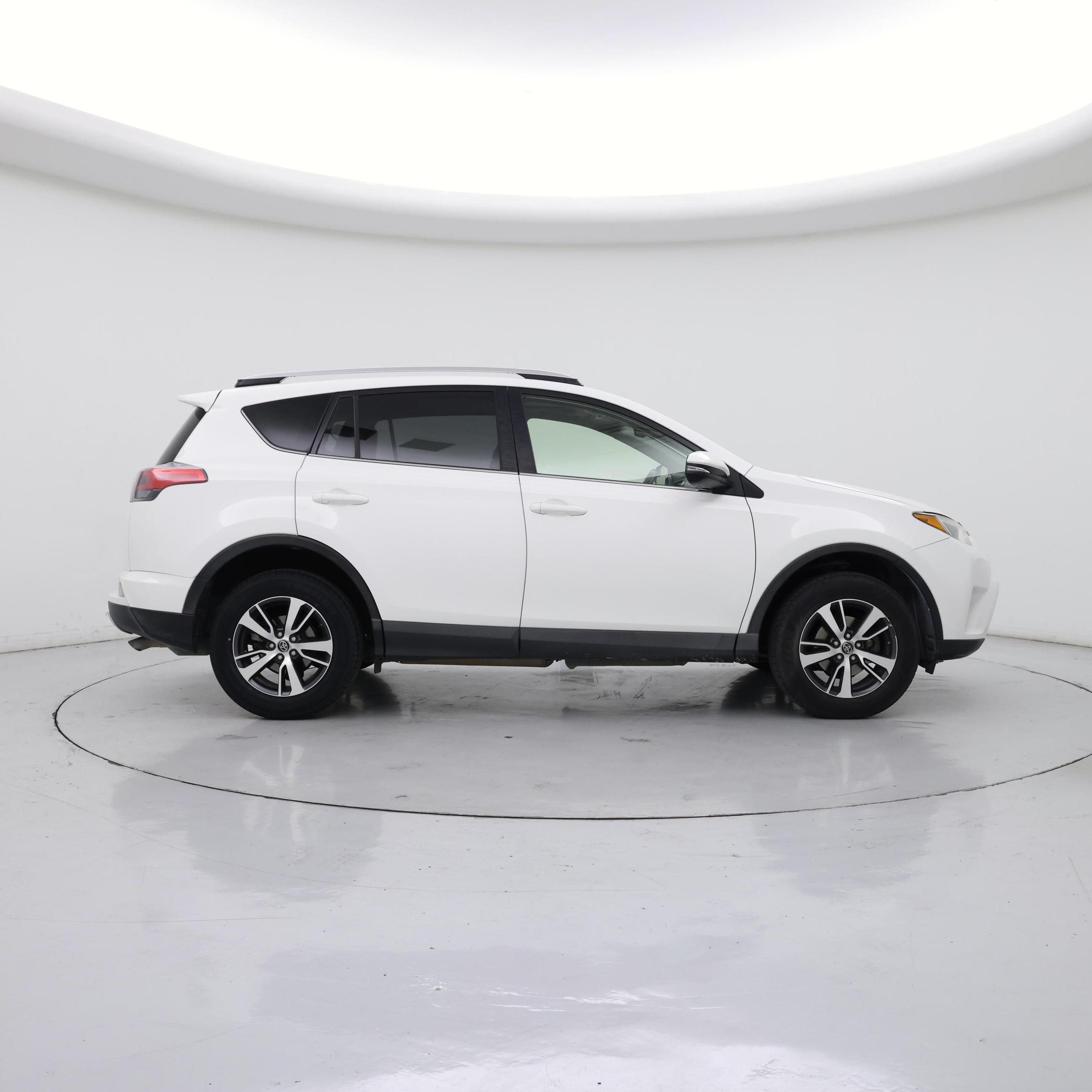 Thumbnail: 2016 Toyota RAV4 - 7