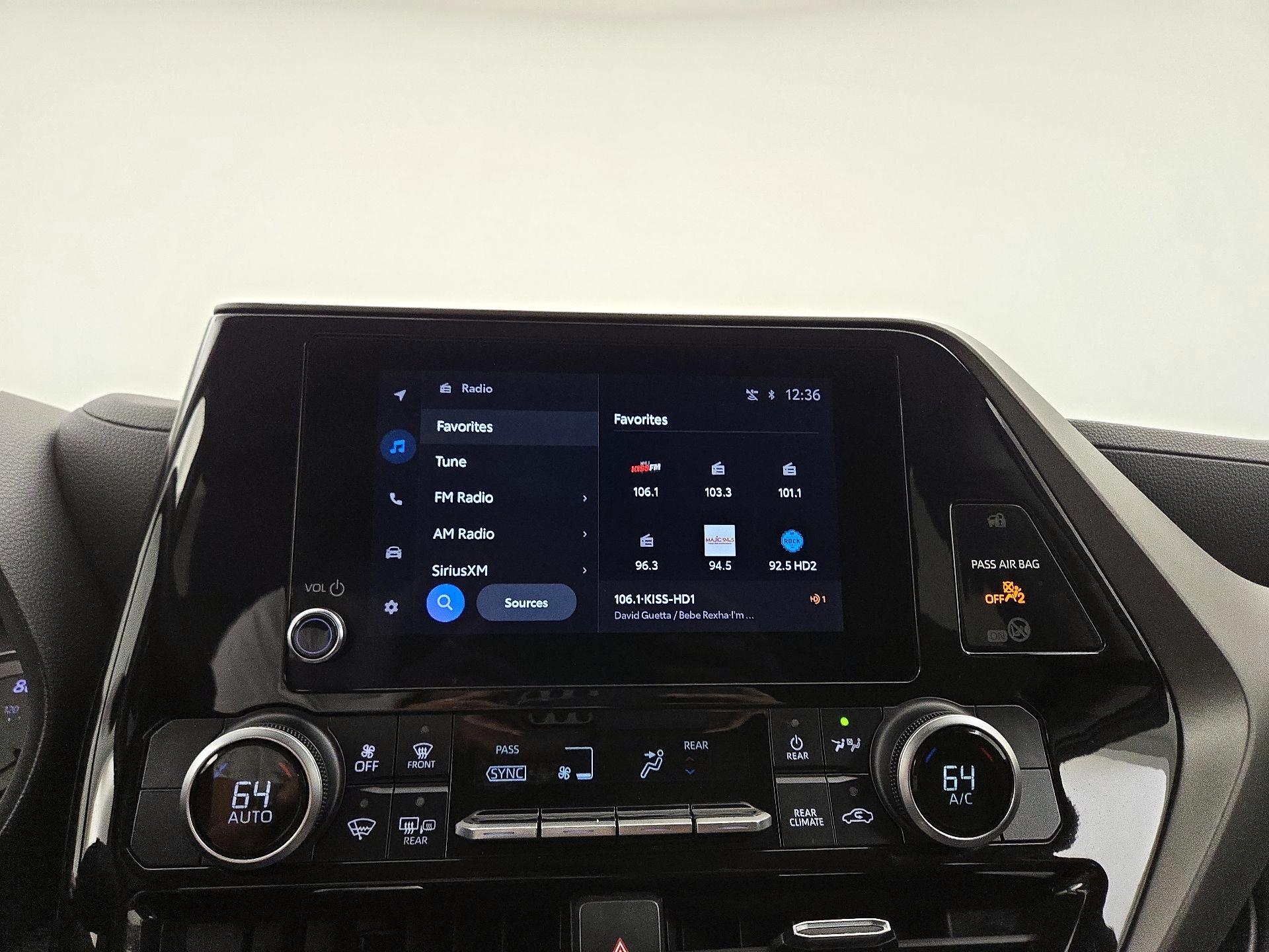 Thumbnail: 2024 Toyota Highlander - 15