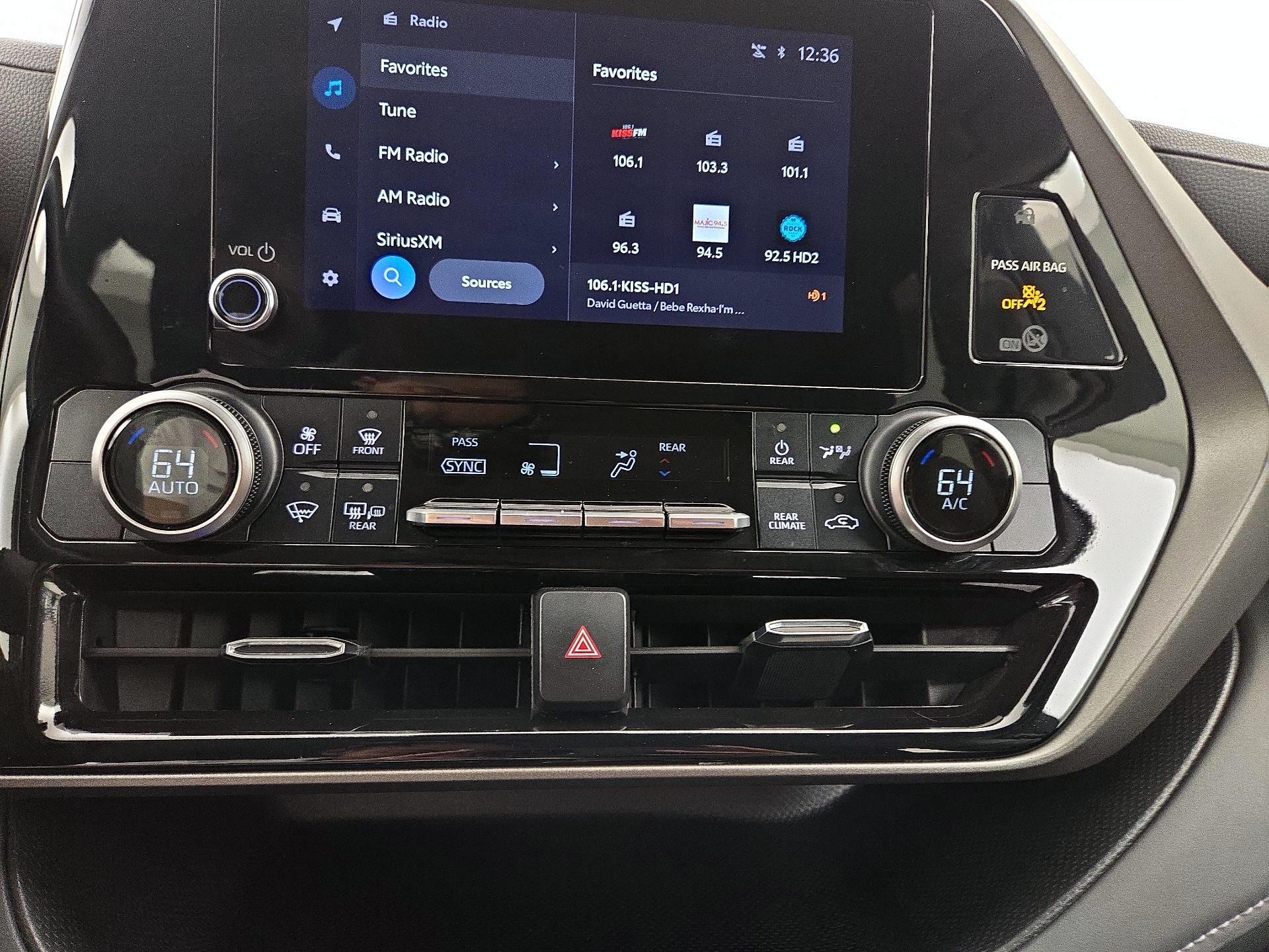 Thumbnail: 2024 Toyota Highlander - 16