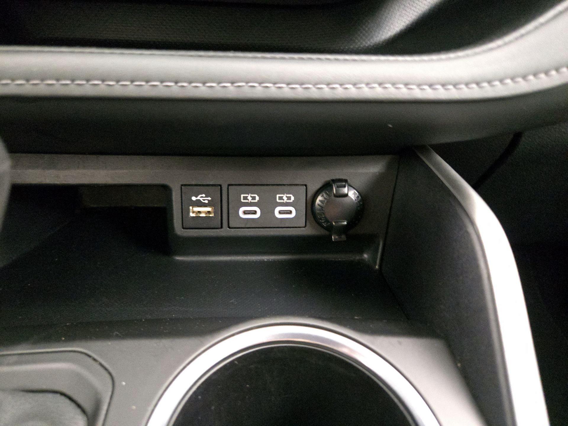 Thumbnail: 2024 Toyota Highlander - 18