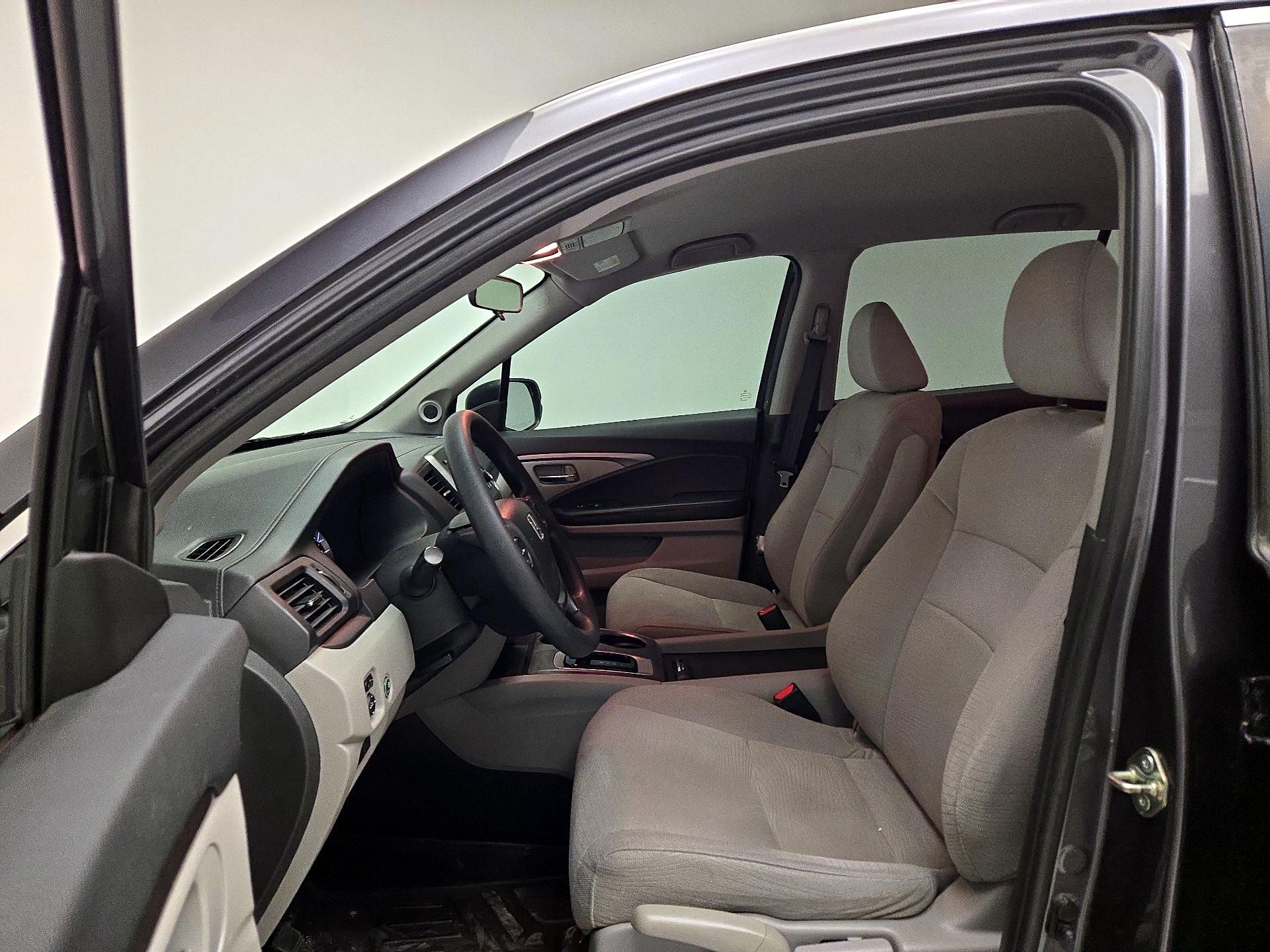 Thumbnail: 2018 Honda Pilot - 11