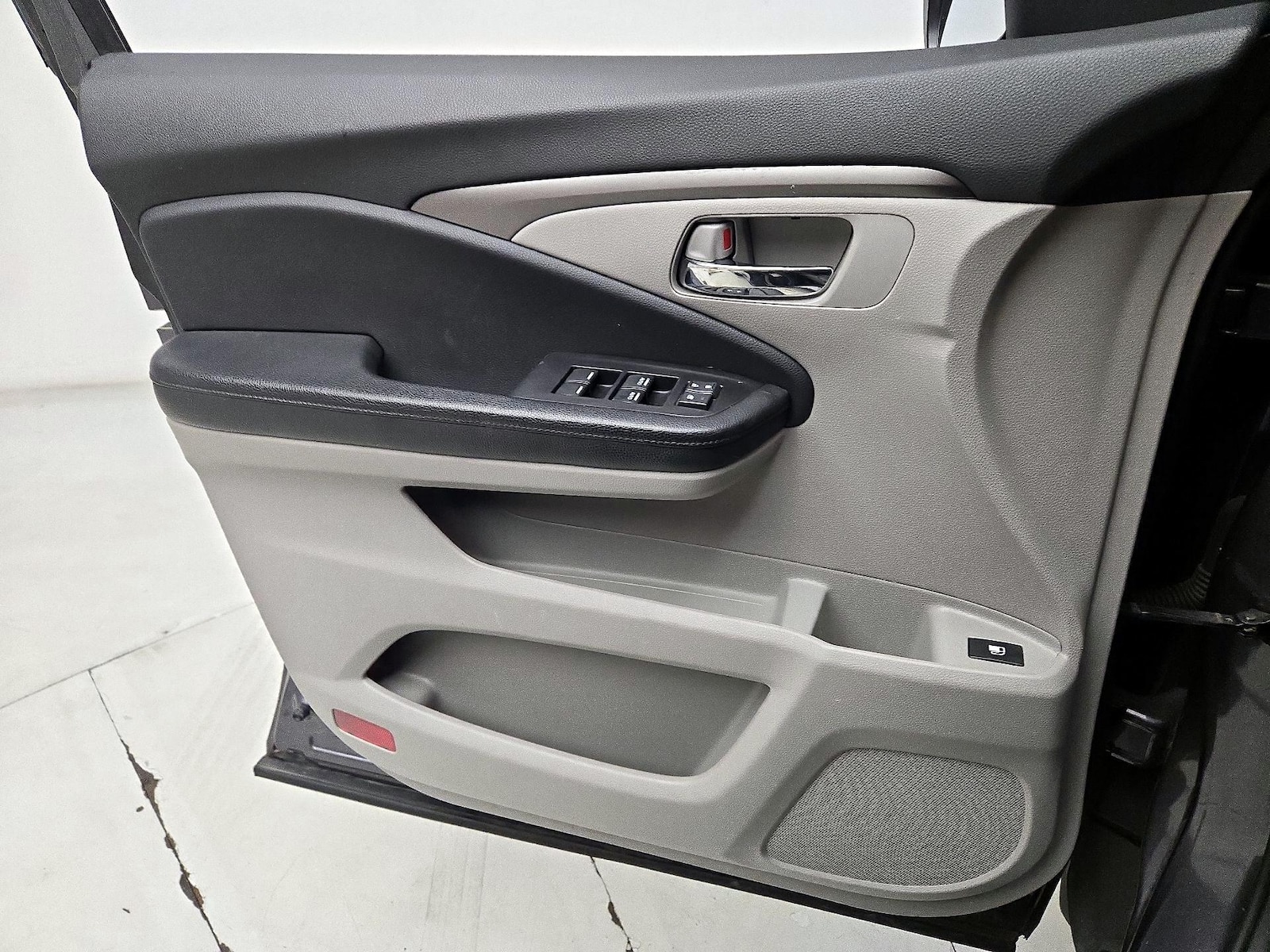 2018 Honda Pilot LX - Photo 13