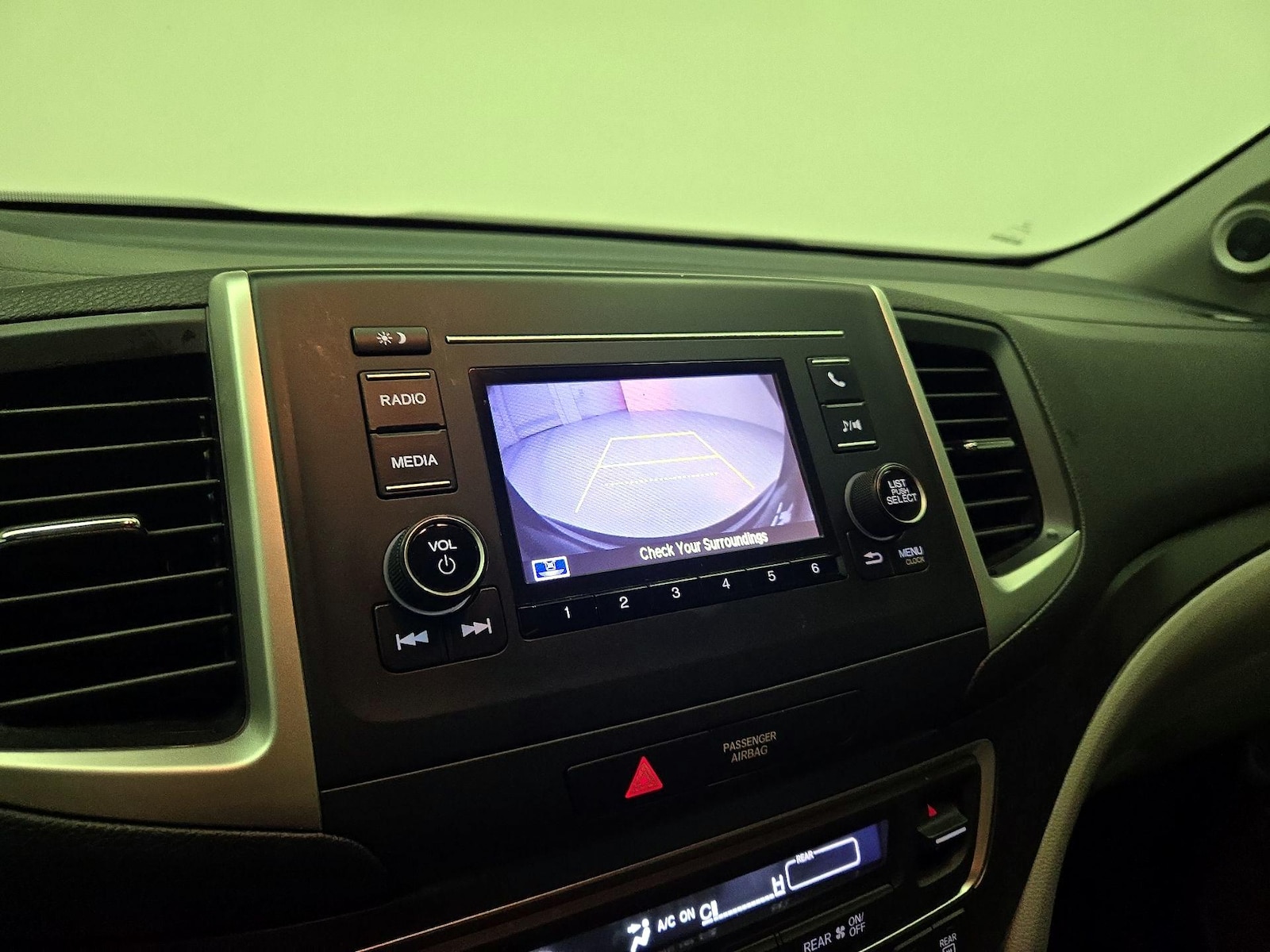 2018 Honda Pilot LX - Photo 15