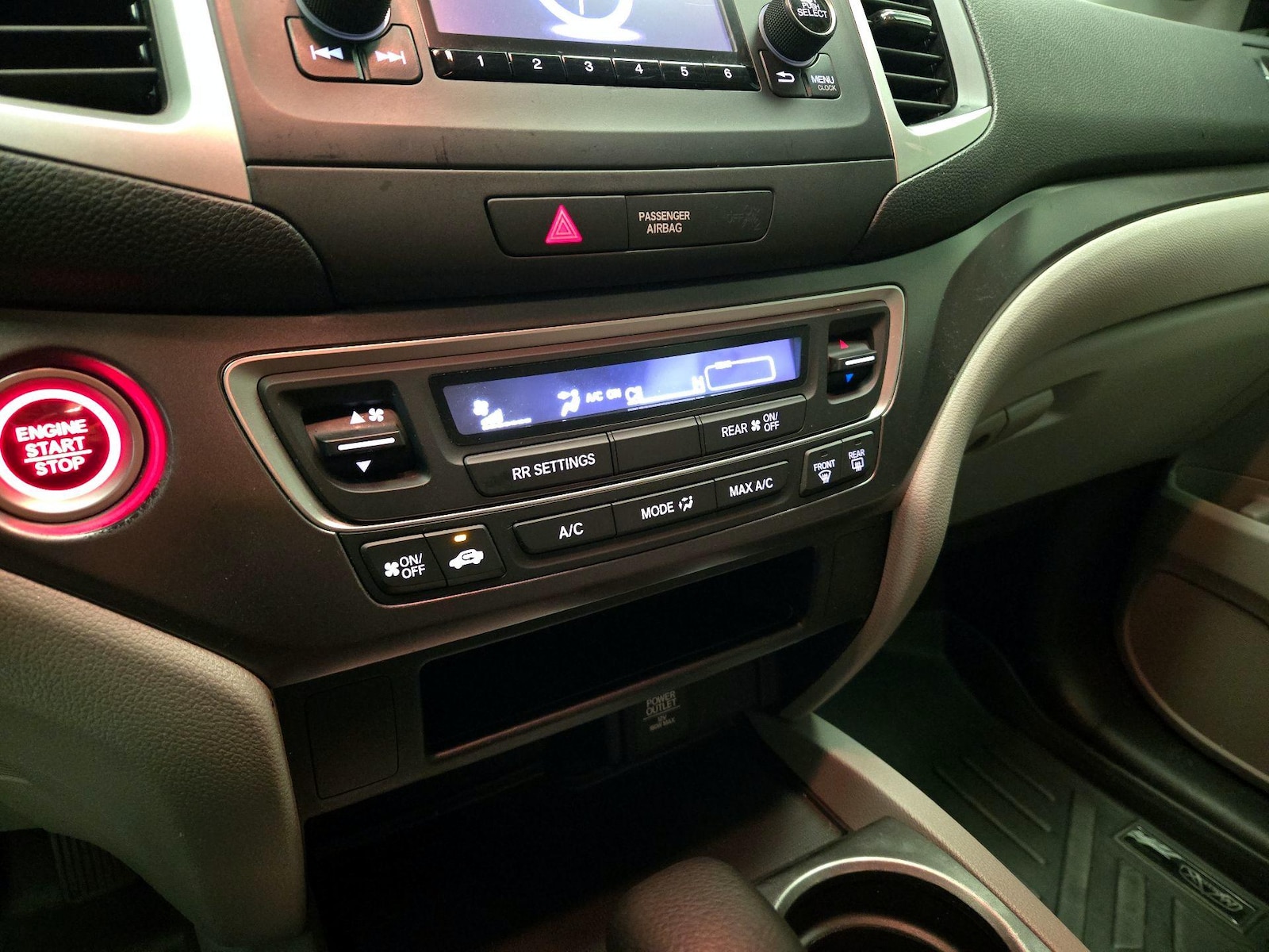 2018 Honda Pilot LX - Photo 17