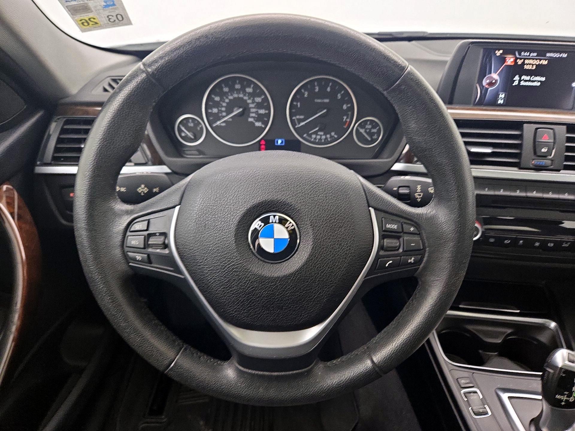 Thumbnail: 2015 BMW 3 Series - 10