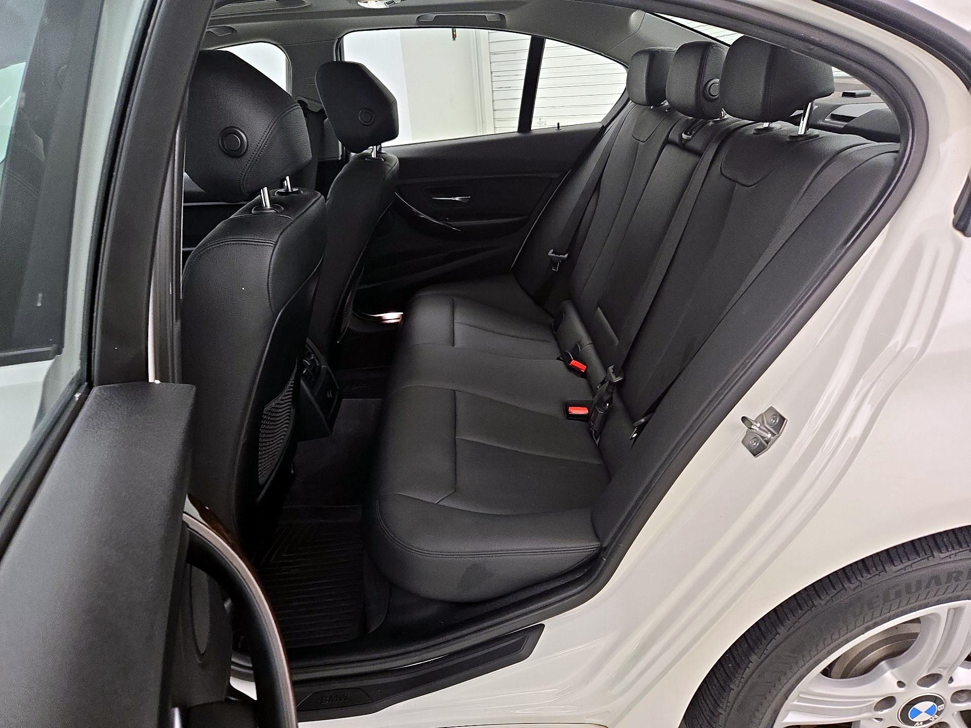 Thumbnail: 2015 BMW 3 Series - 19