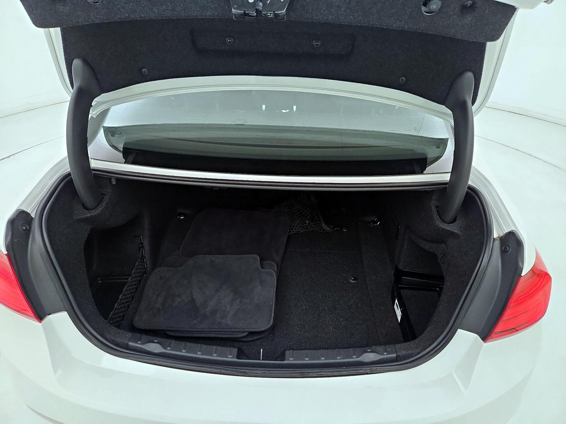 Thumbnail: 2015 BMW 3 Series - 20