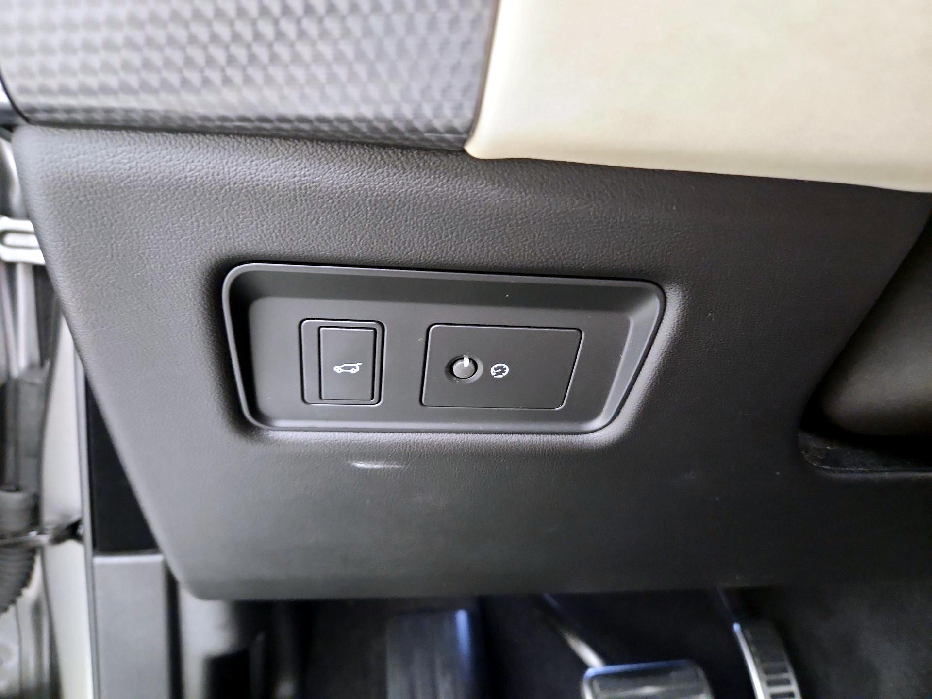 Thumbnail: 2019 Land Rover Range Rover Sport - 13