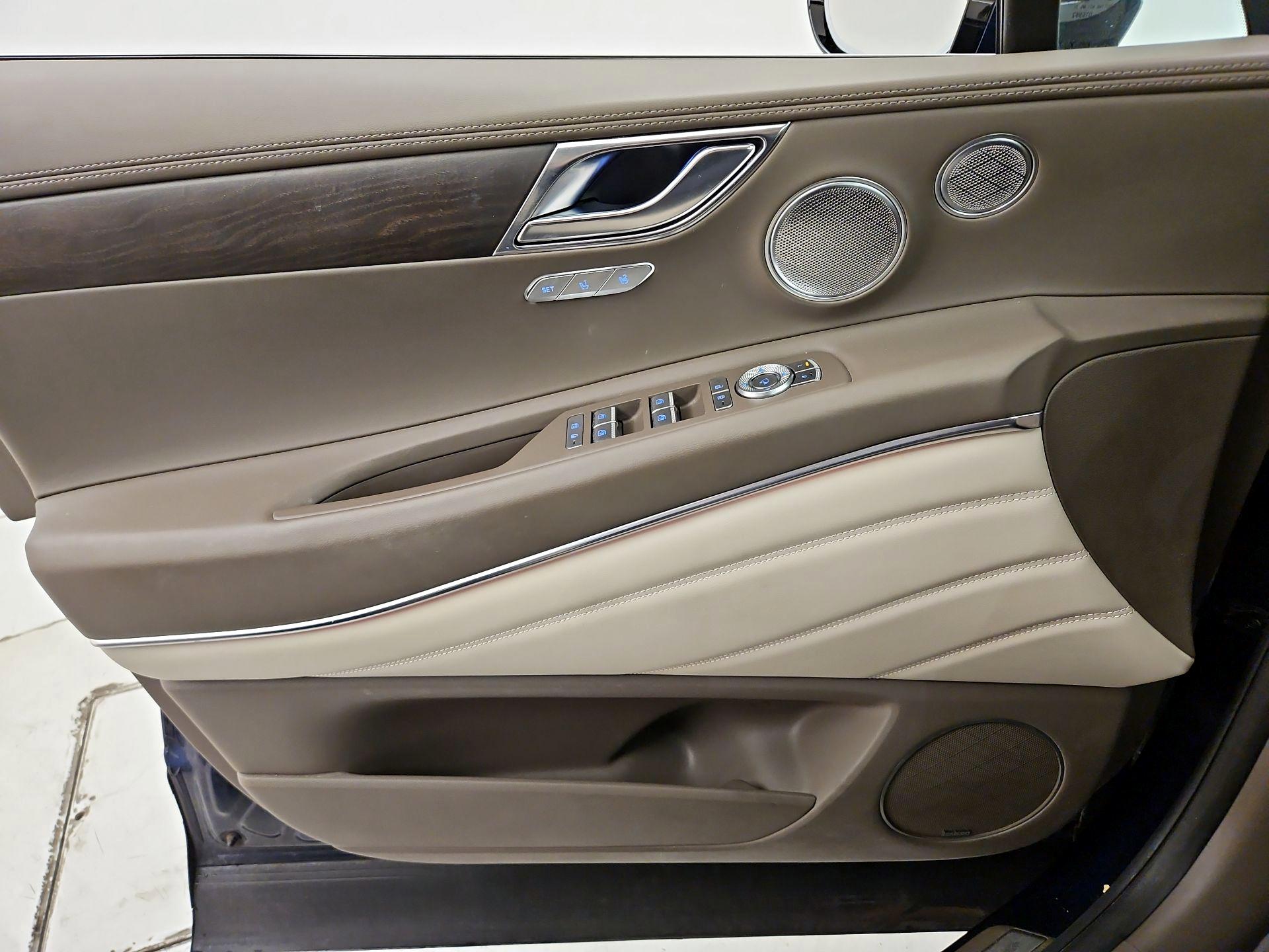 Thumbnail: 2023 Genesis GV80 - 12