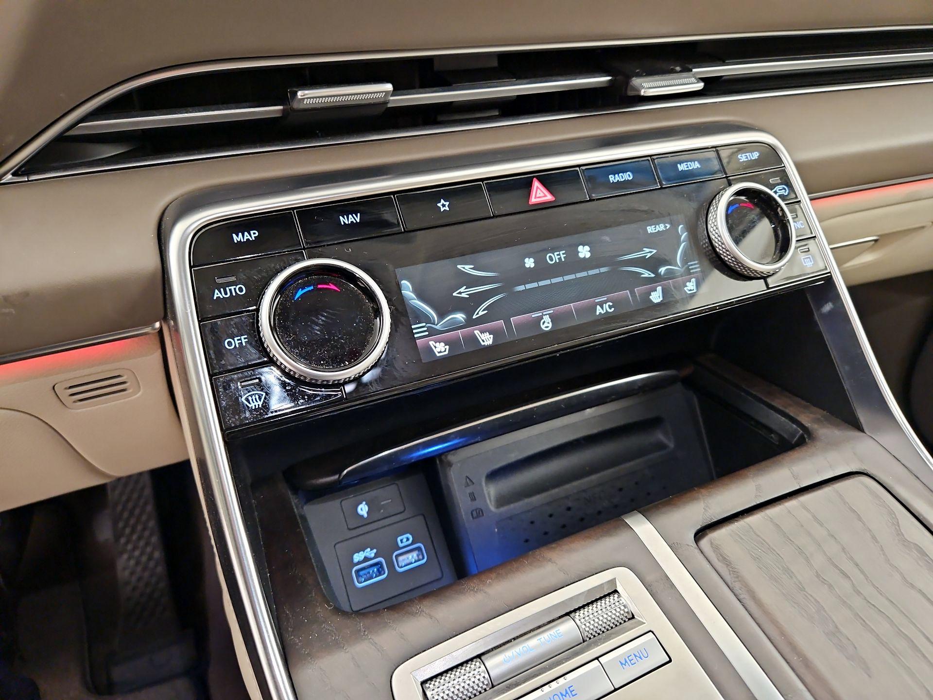 Thumbnail: 2023 Genesis GV80 - 17