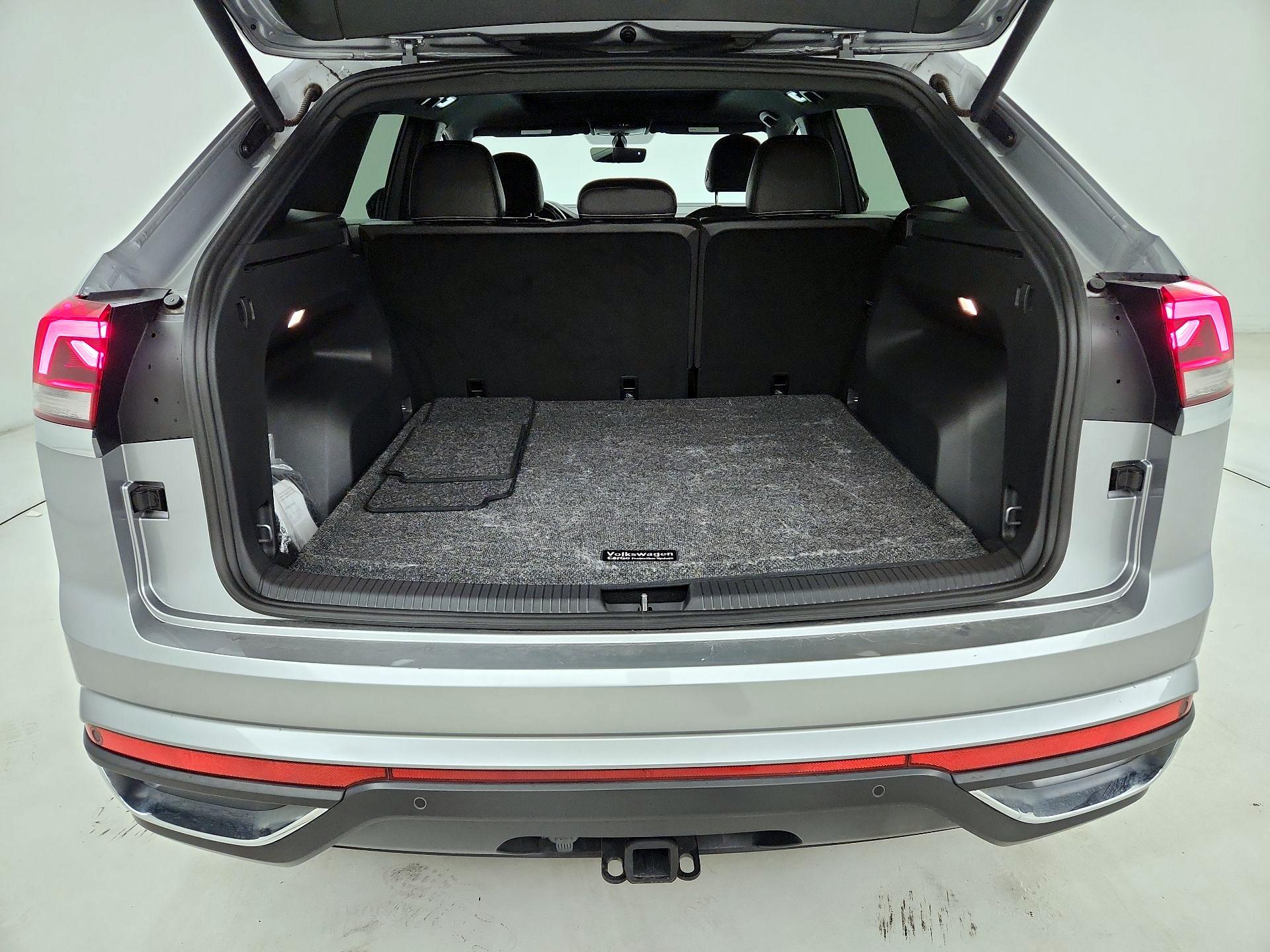 Thumbnail: 2022 Volkswagen Atlas - 16