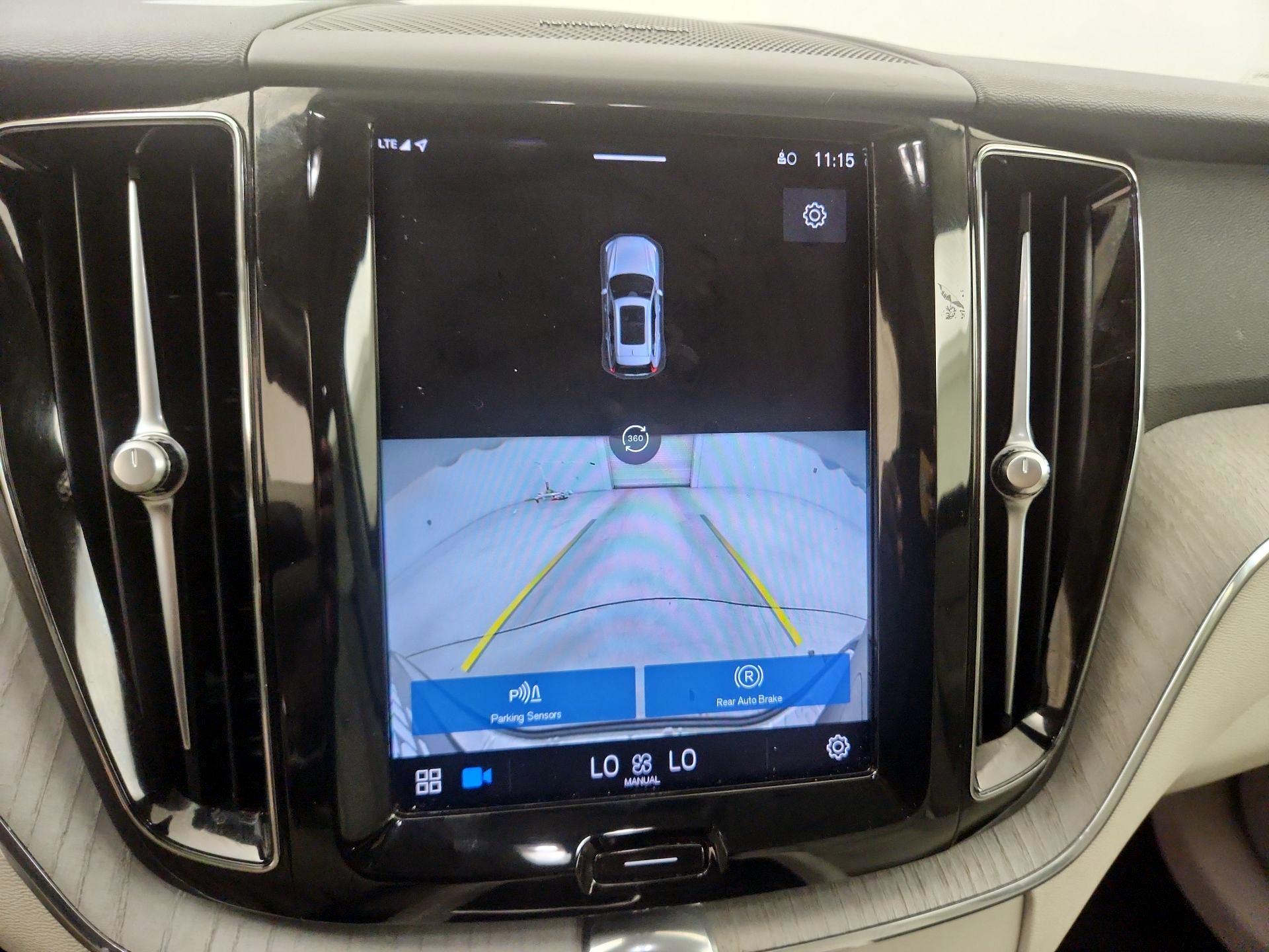 Thumbnail: 2023 Volvo XC60 - 14