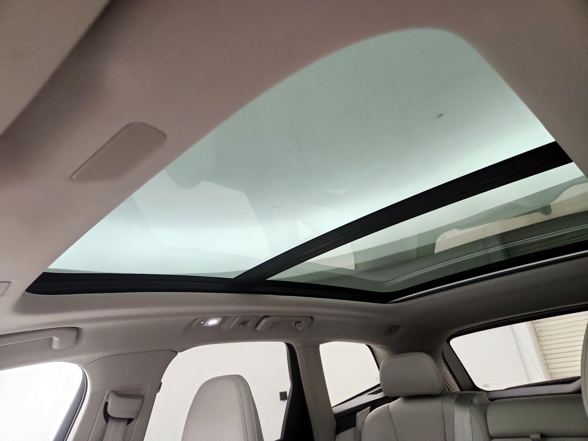 Thumbnail: 2023 Volvo XC60 - 19