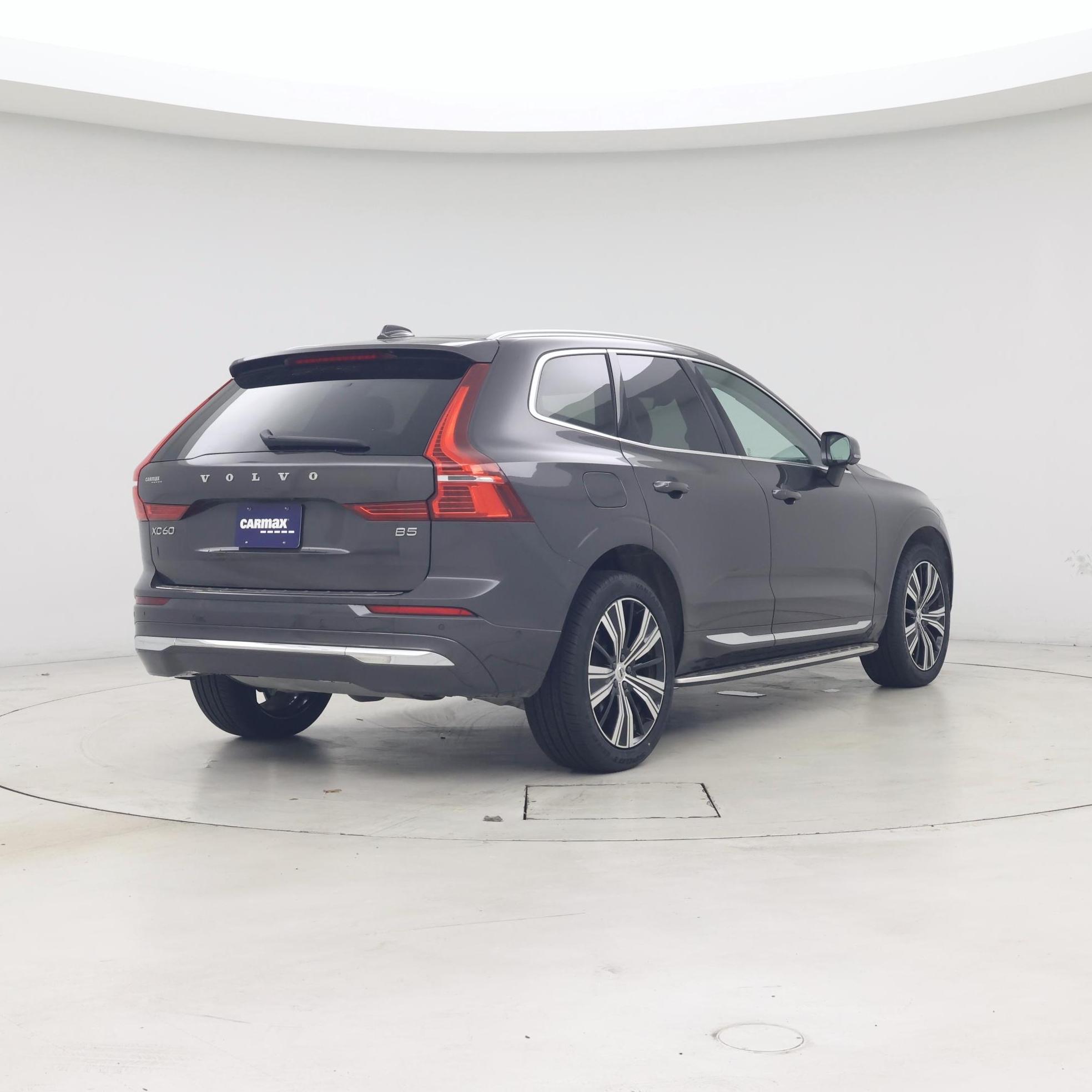 Thumbnail: 2023 Volvo XC60 - 8
