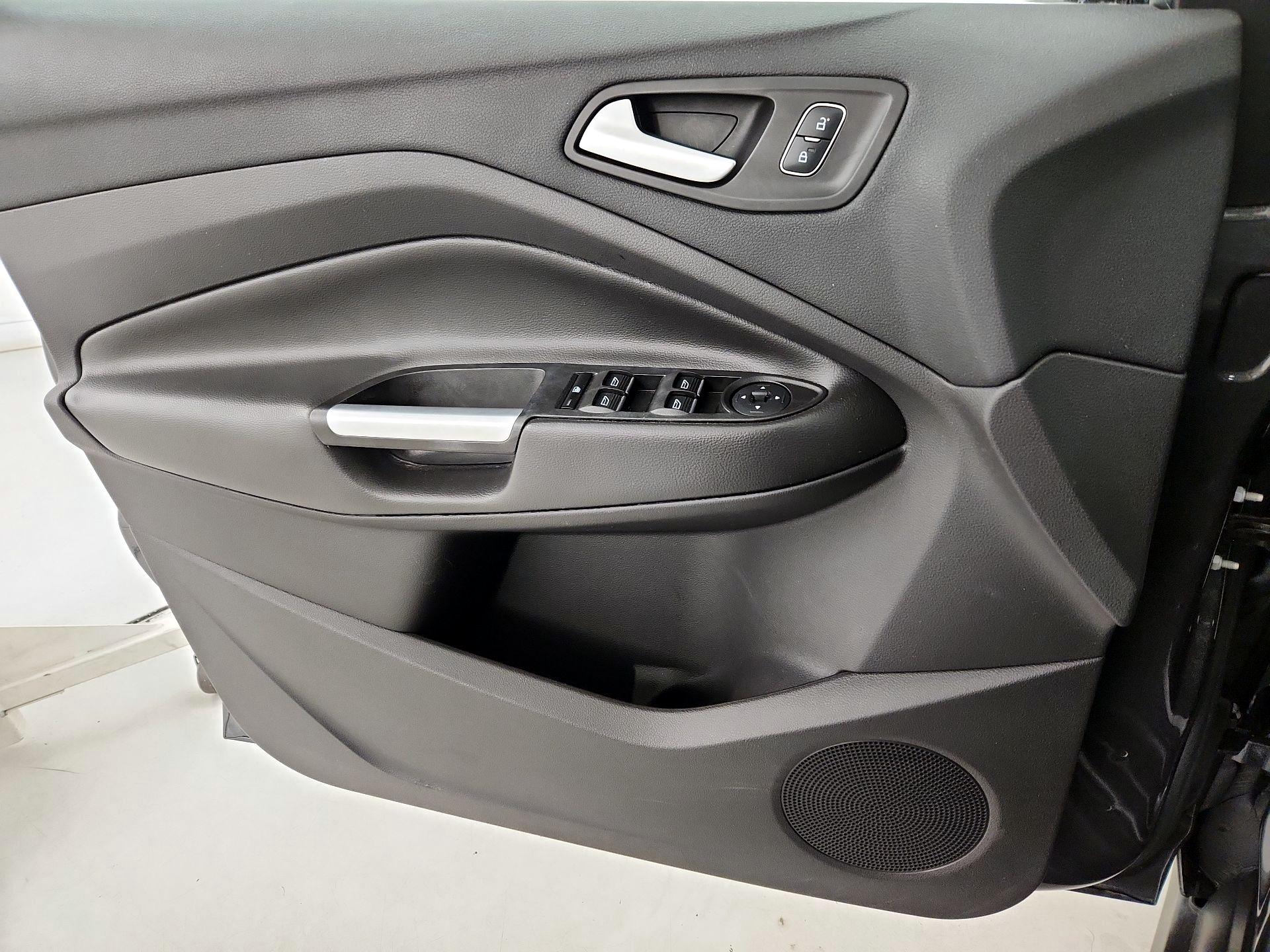 Thumbnail: 2017 Ford C-Max - 12