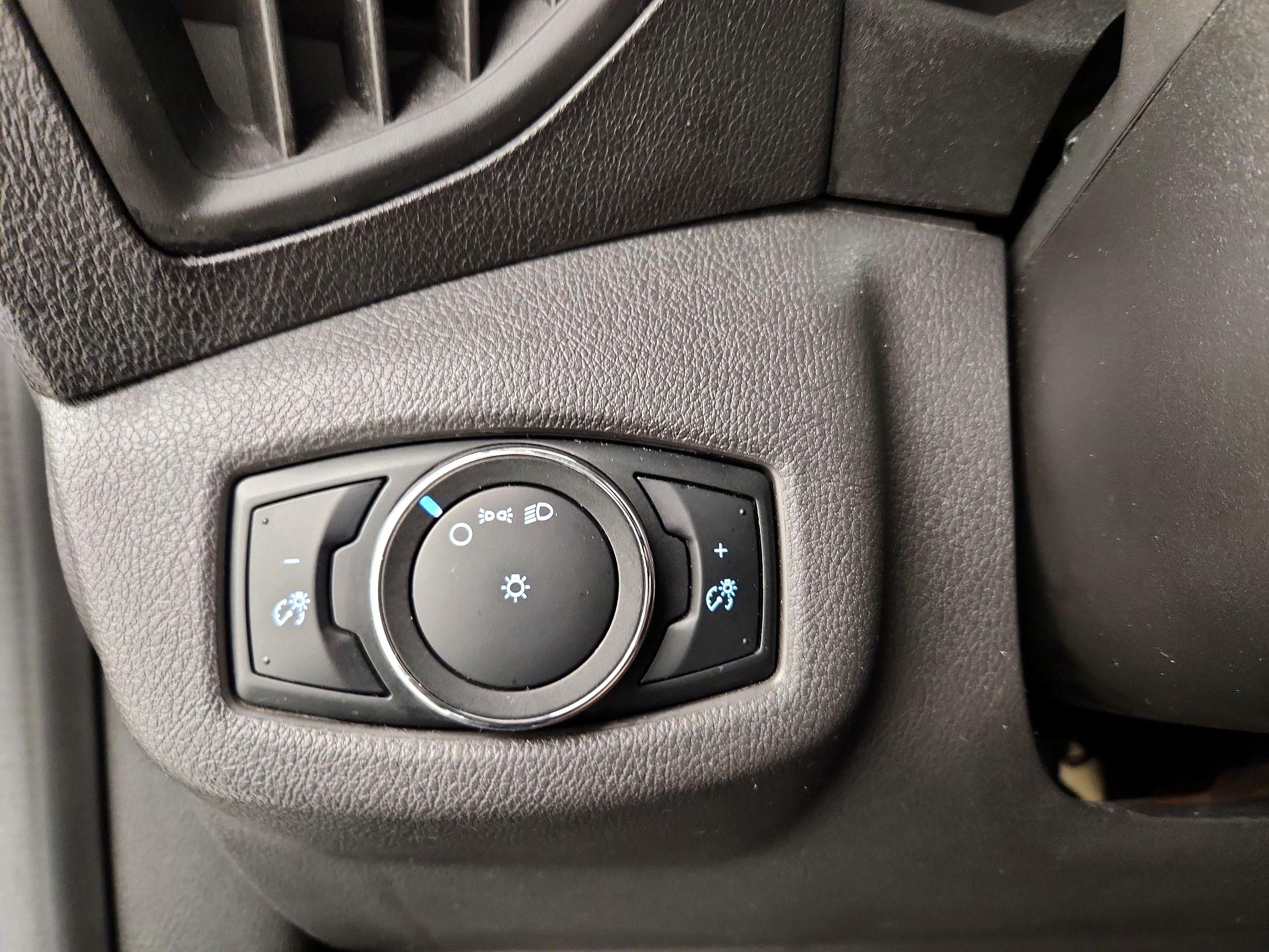 Thumbnail: 2017 Ford Transit Series - 13