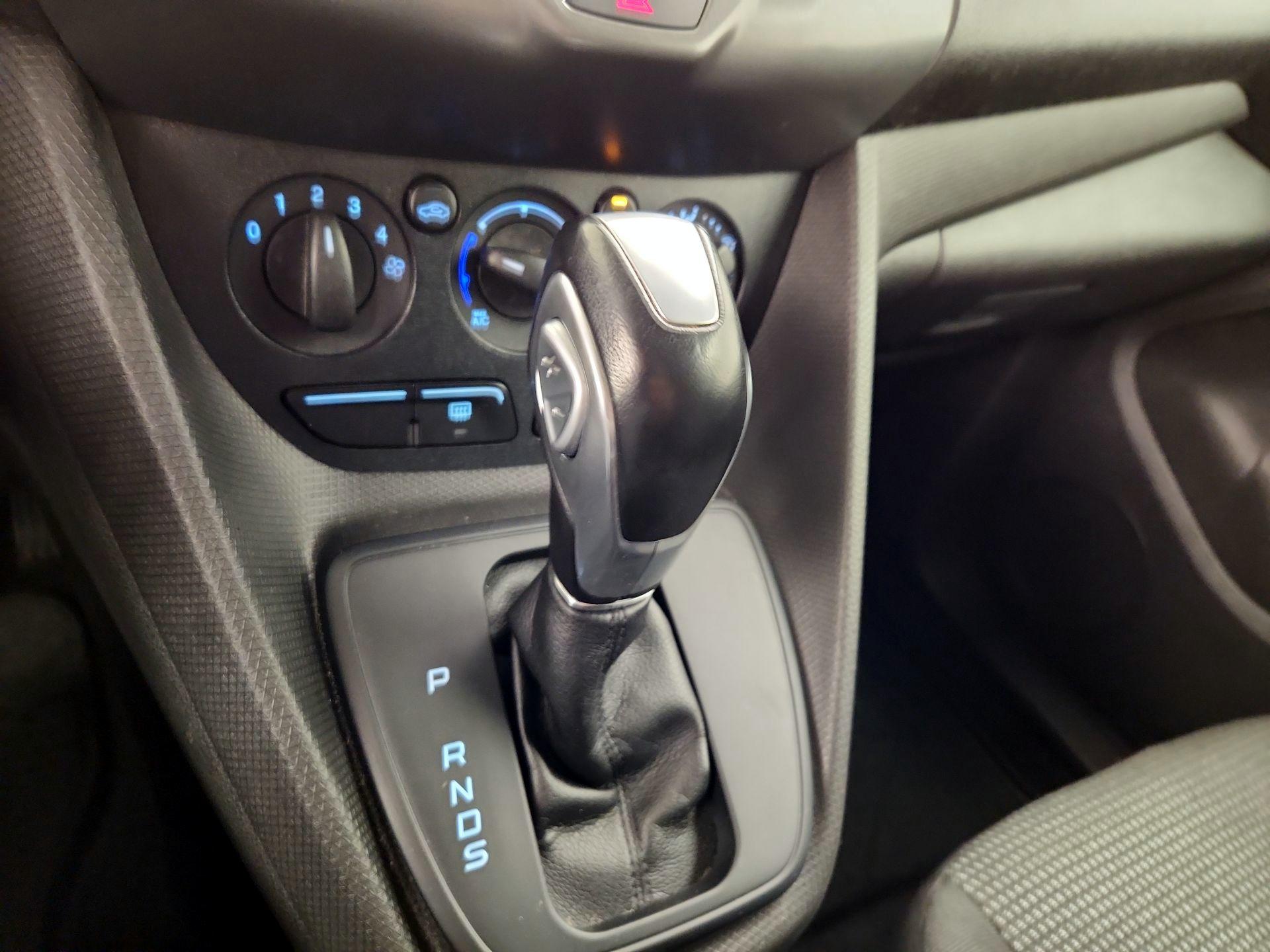 Thumbnail: 2017 Ford Transit Series - 17