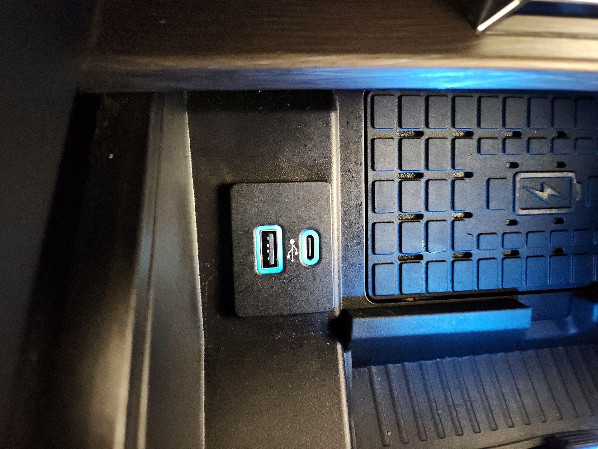 Thumbnail: 2024 Ford Expedition MAX - 19