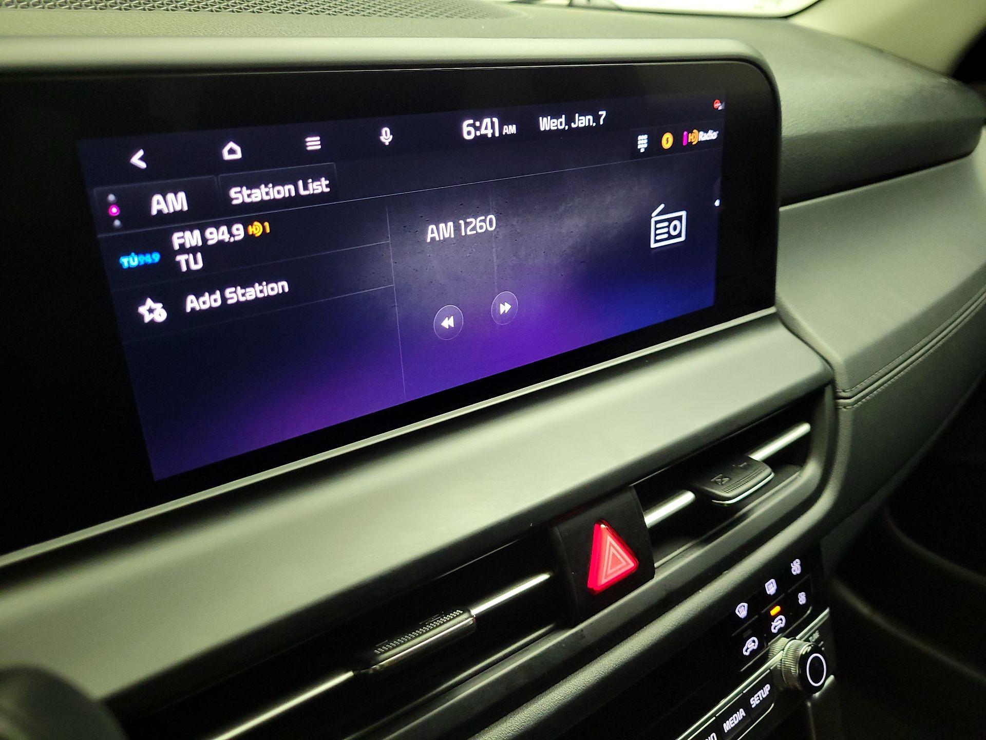 Thumbnail: 2024 Kia Seltos - 16