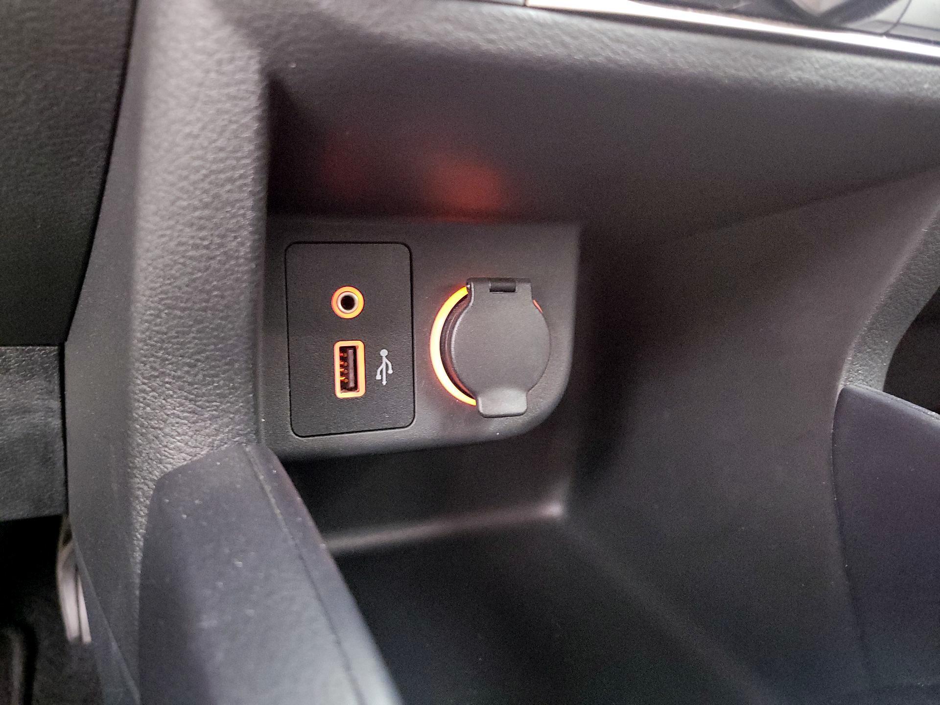 Thumbnail: 2020 Nissan Kicks - 16